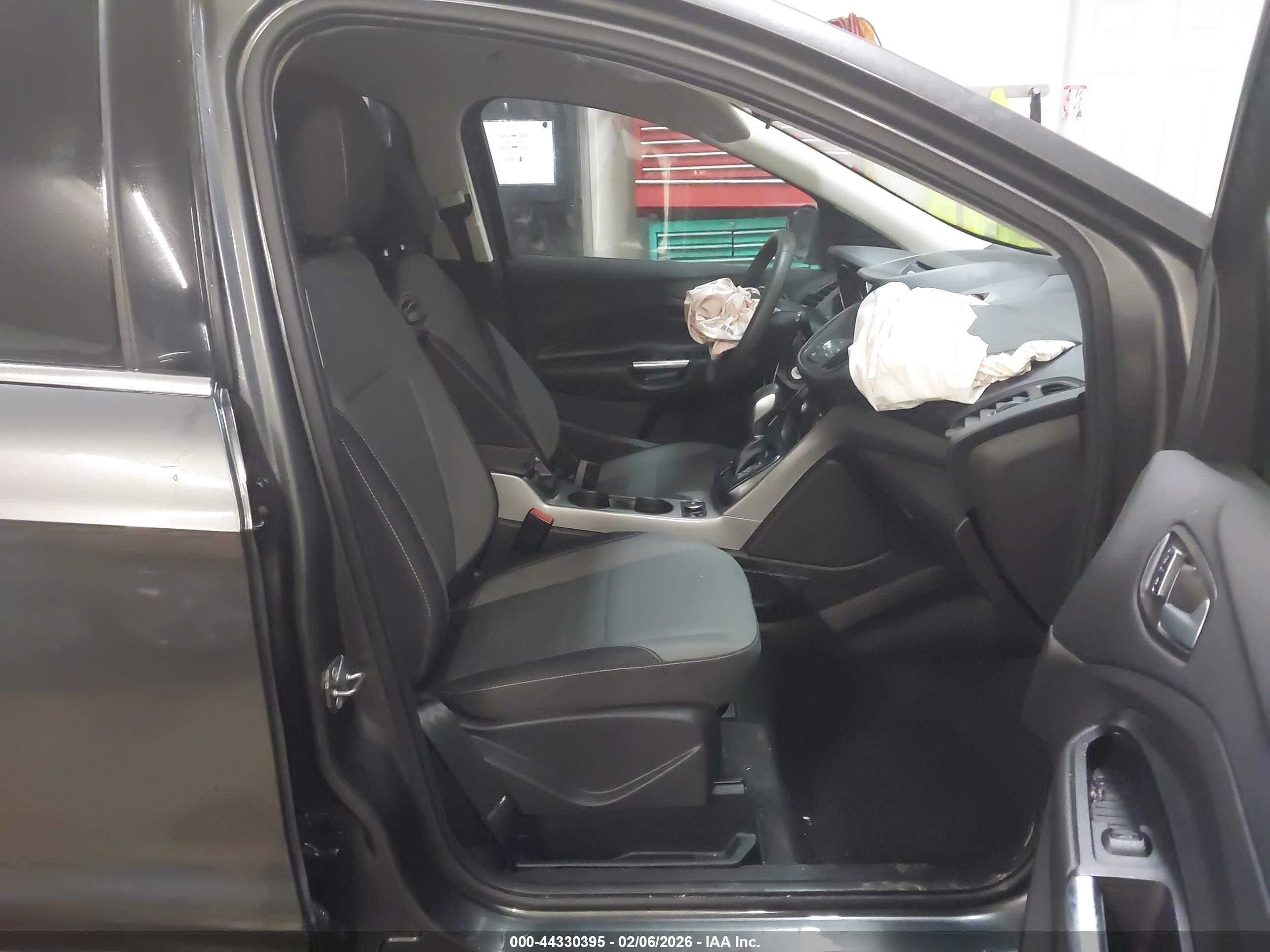 FORD ESCAPE image 5