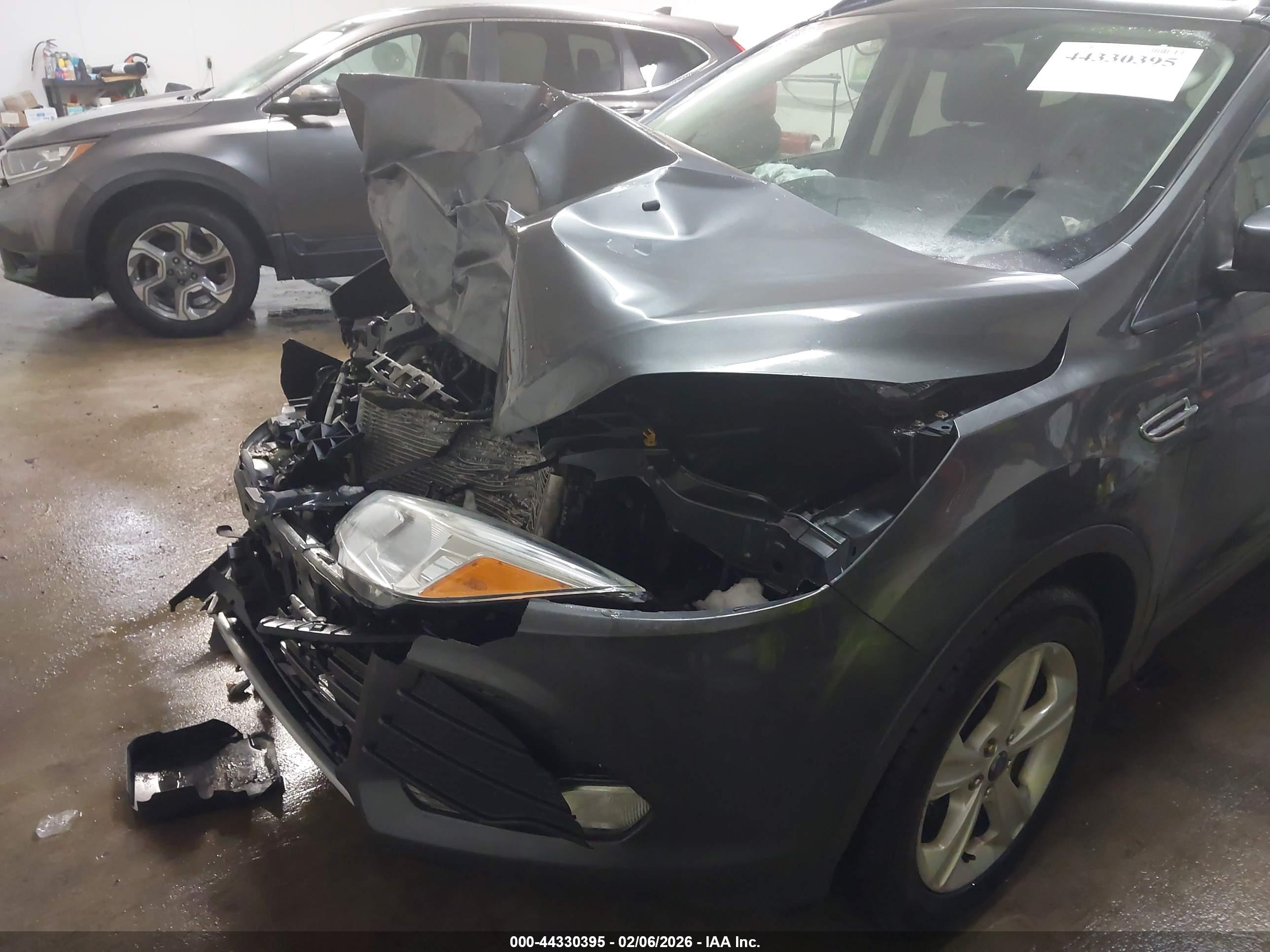 FORD ESCAPE image 6