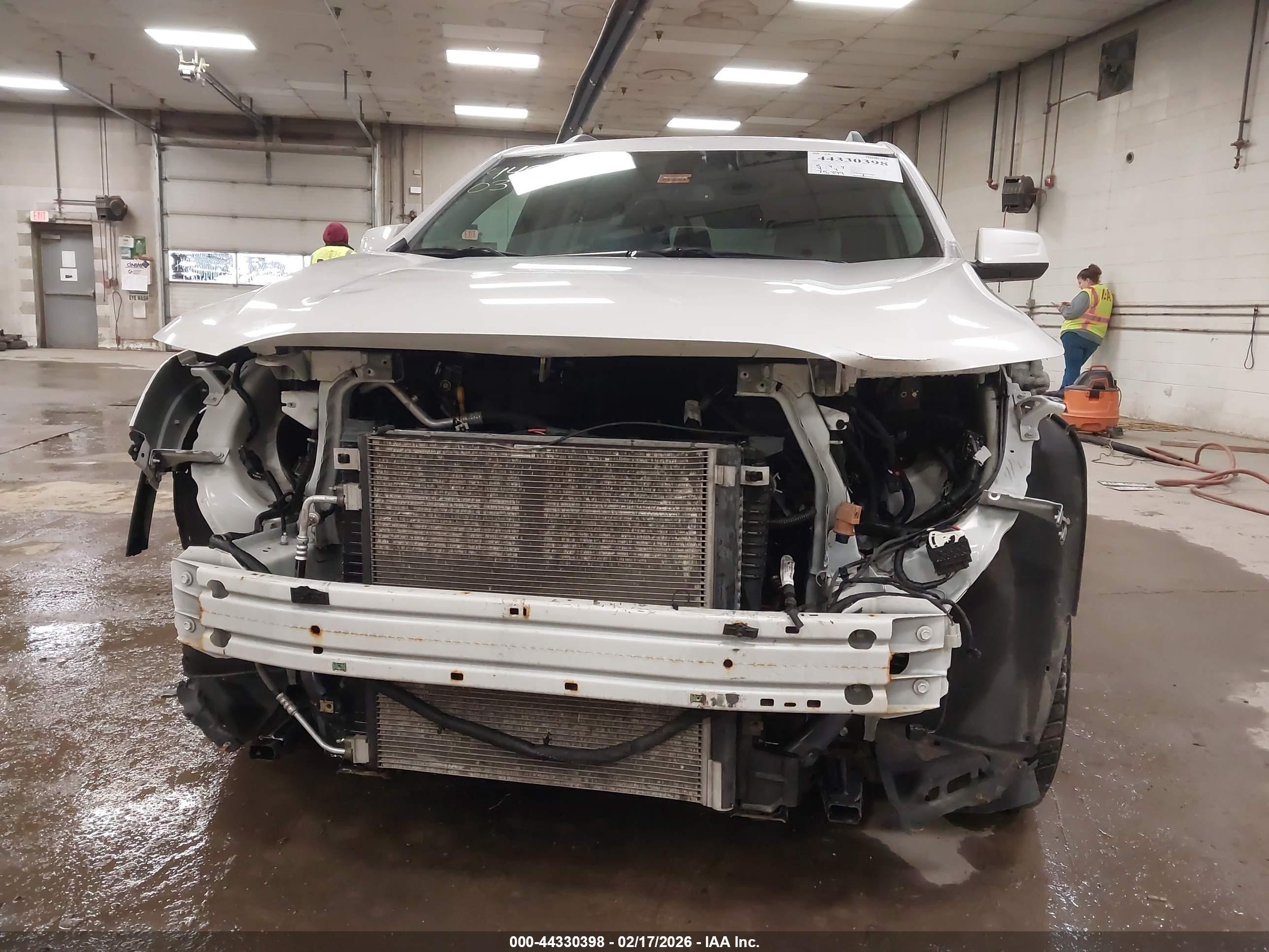GMC ACADIA image 6