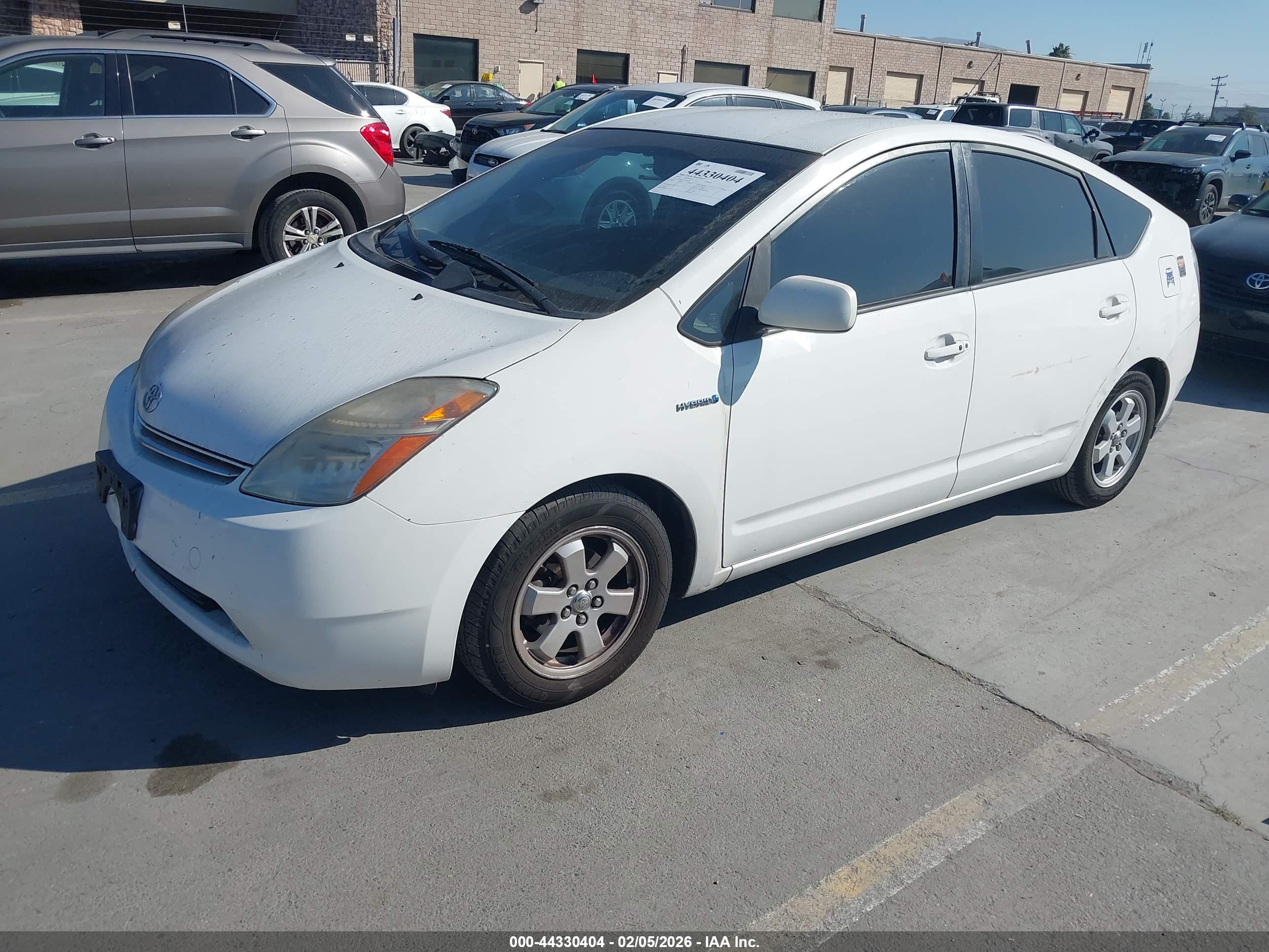 TOYOTA PRIUS image 2