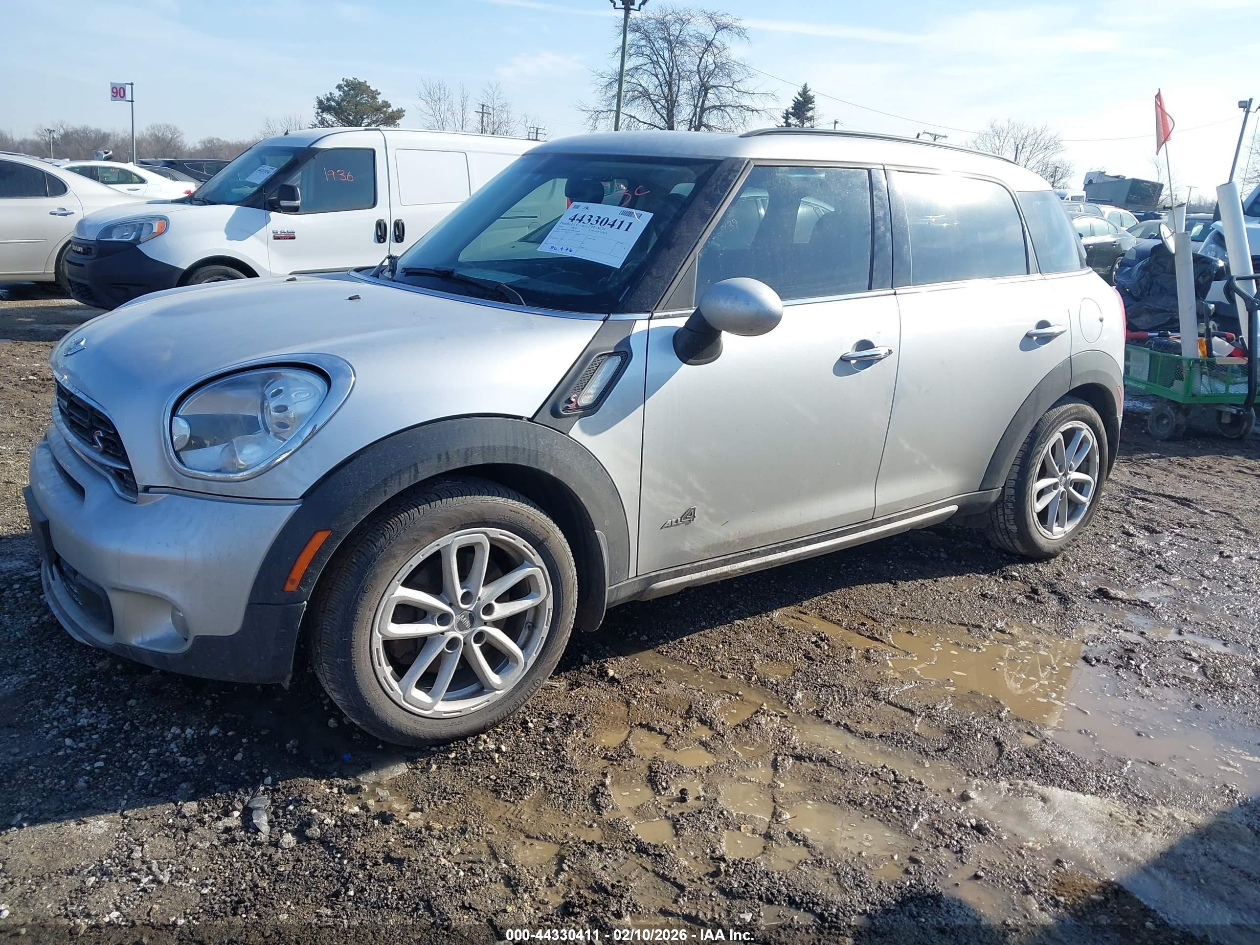 MINI COUNTRYMAN image 2