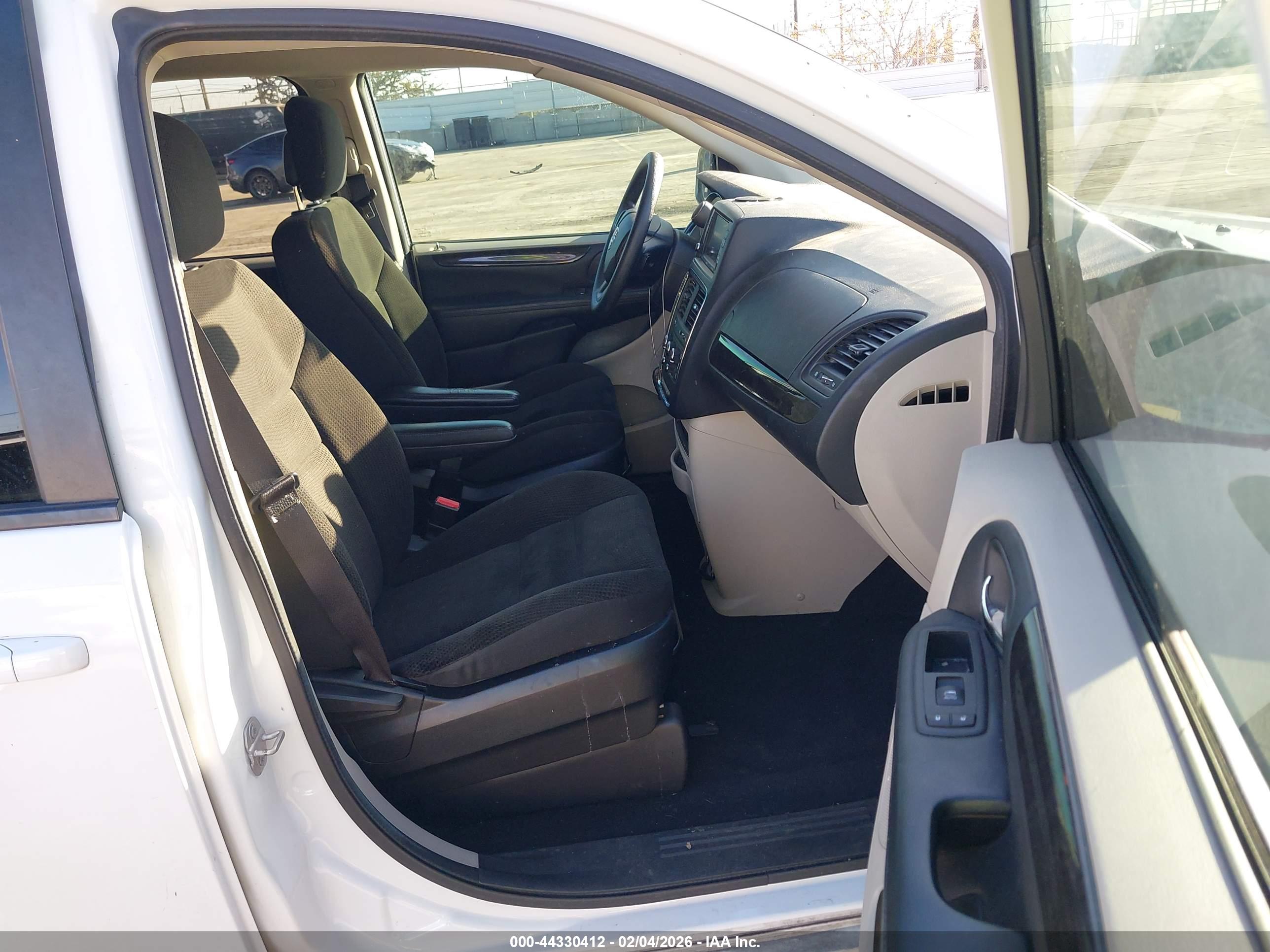DODGE GRAND image 5