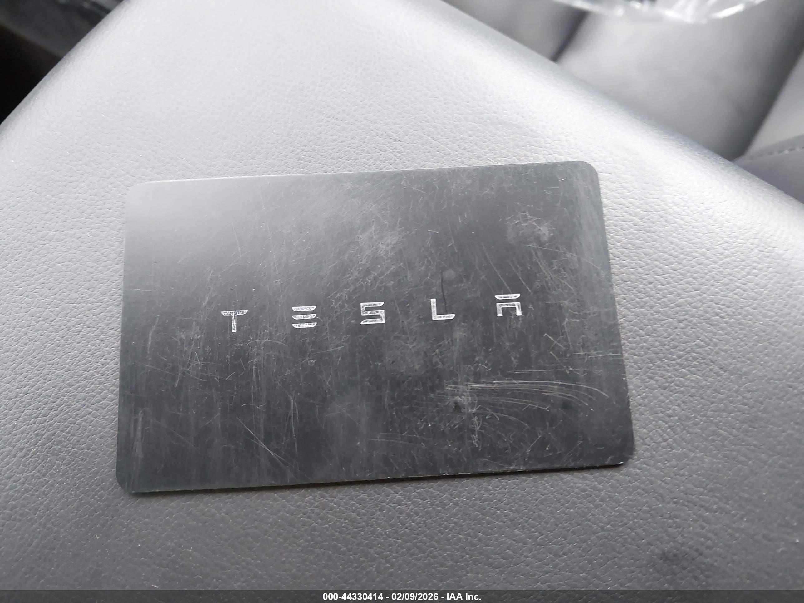 TESLA MODEL image 11