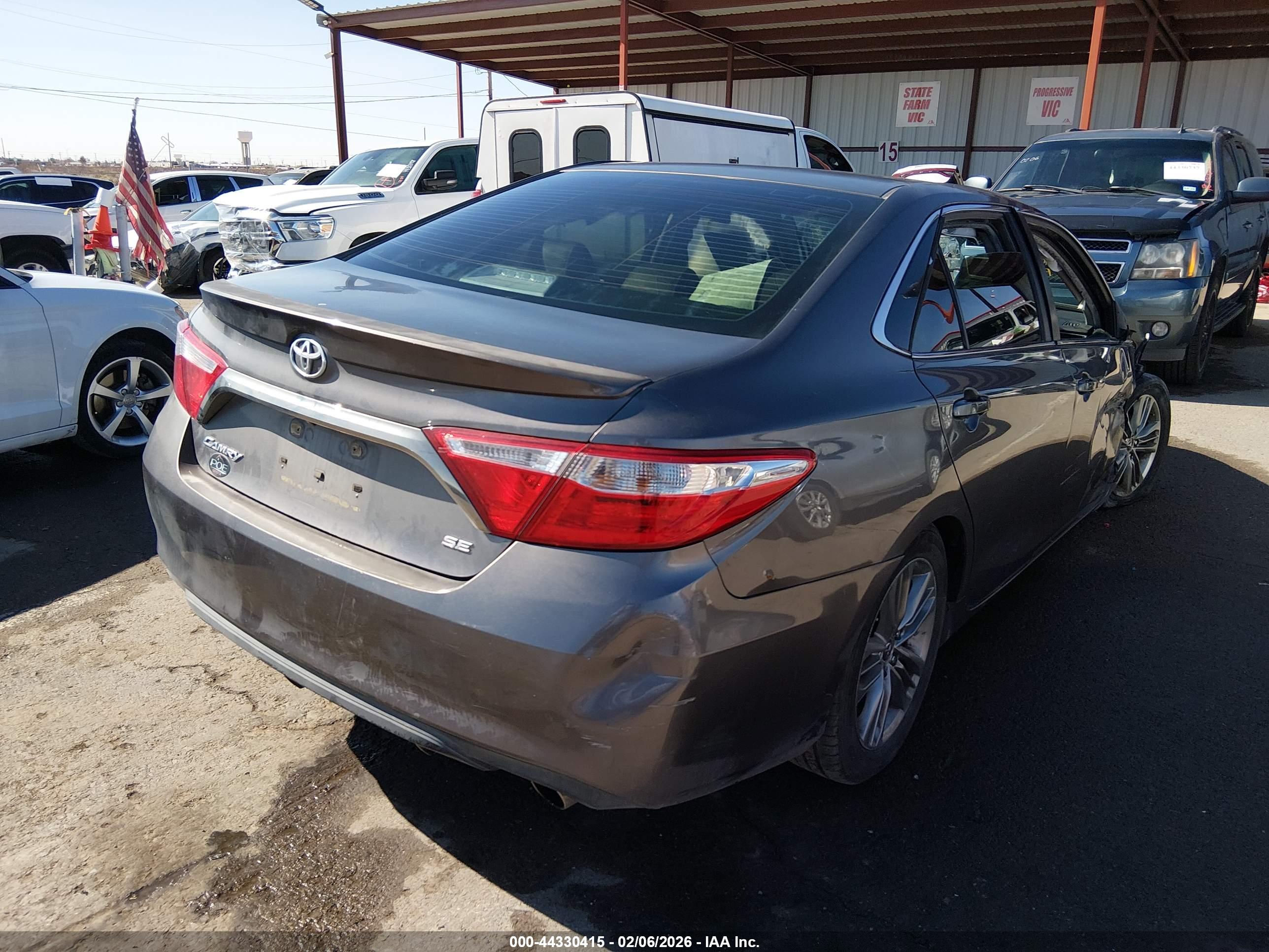TOYOTA CAMRY image 4
