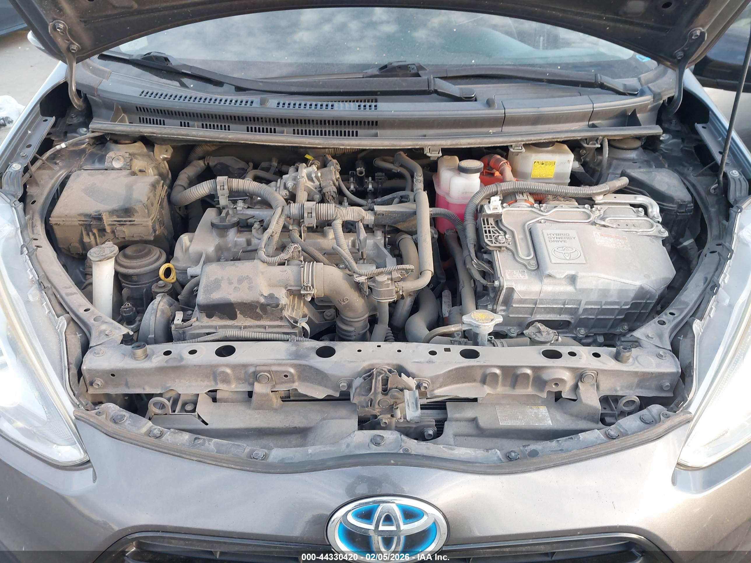 TOYOTA PRIUS image 10