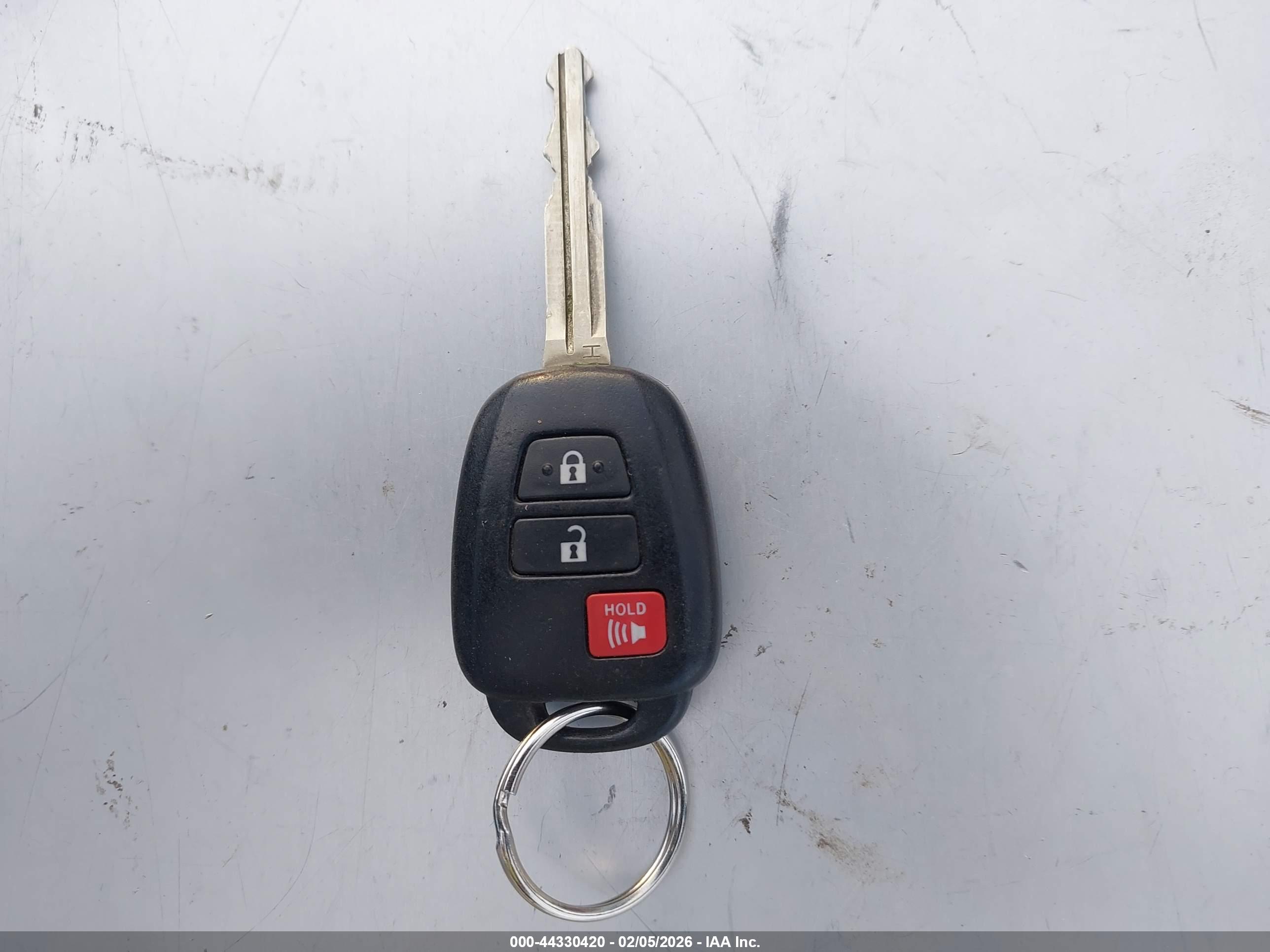 TOYOTA PRIUS image 11