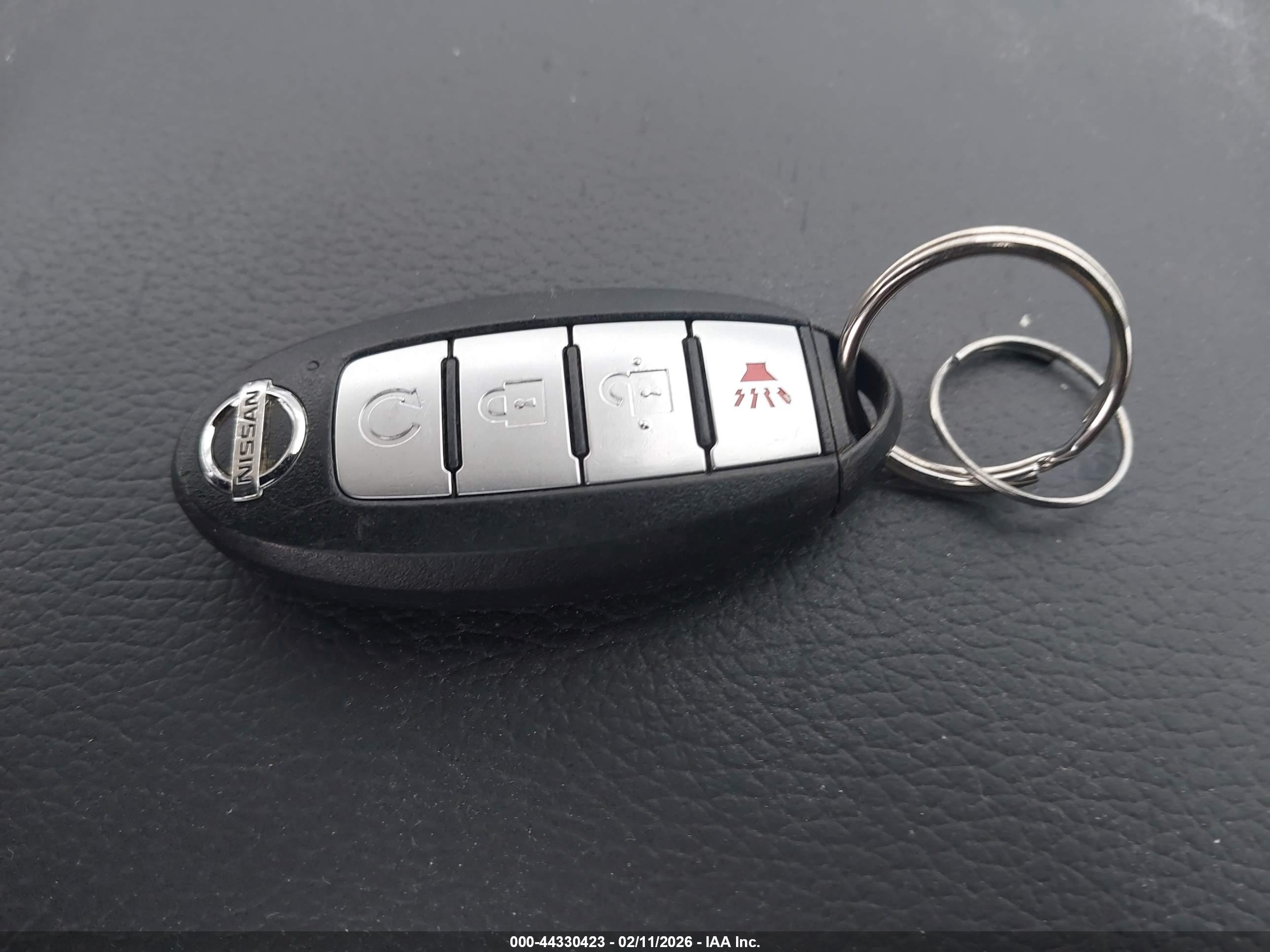 NISSAN ROGUE image 11