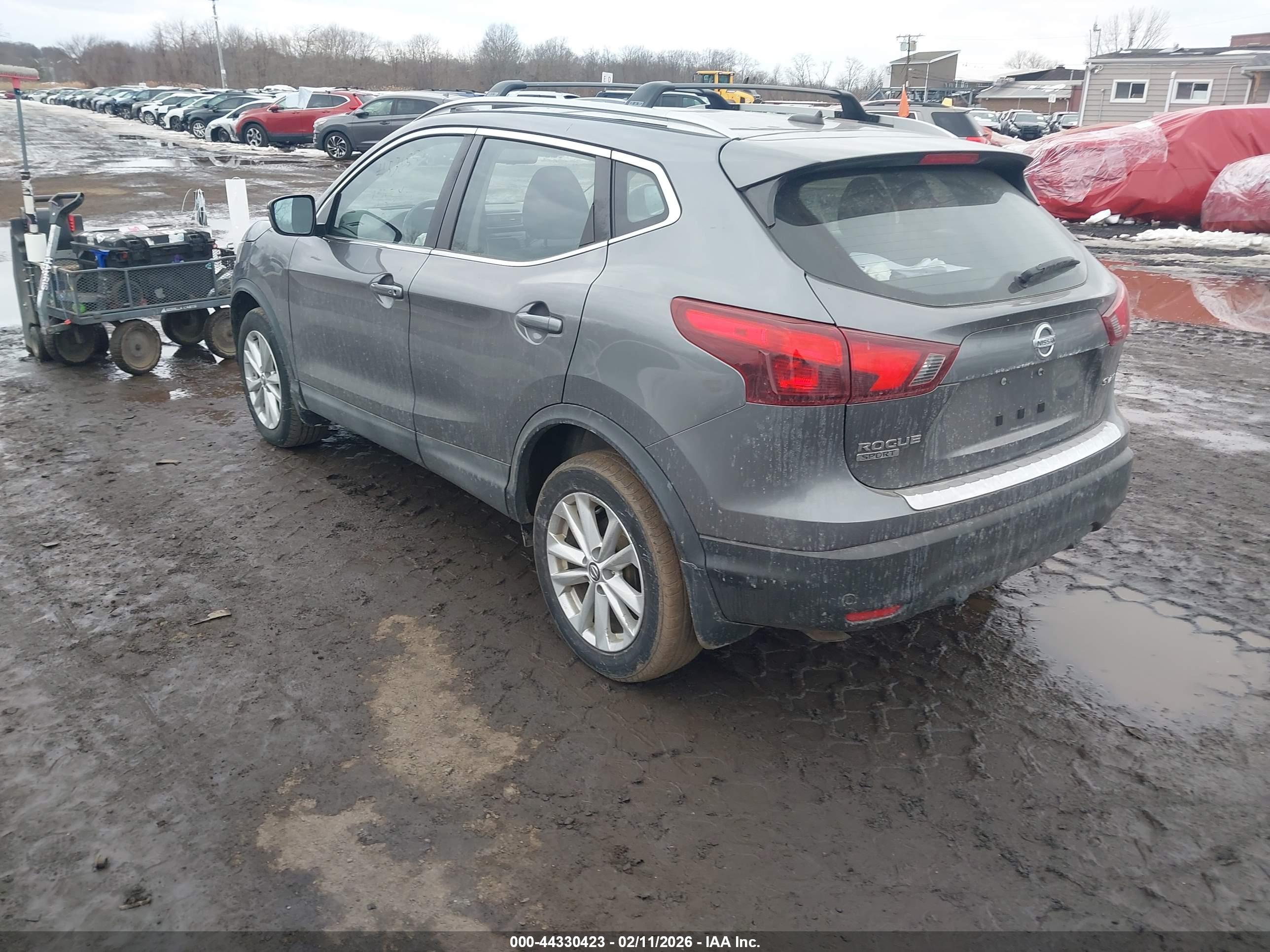 NISSAN ROGUE image 3