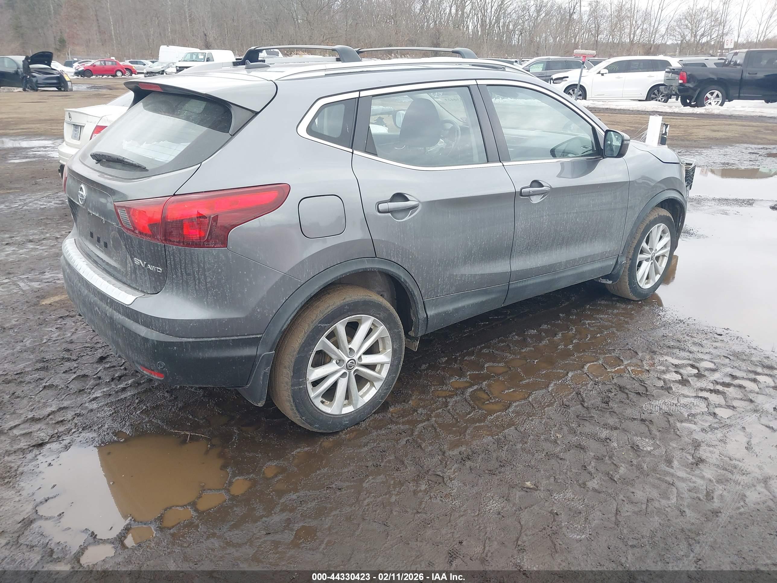 NISSAN ROGUE image 4