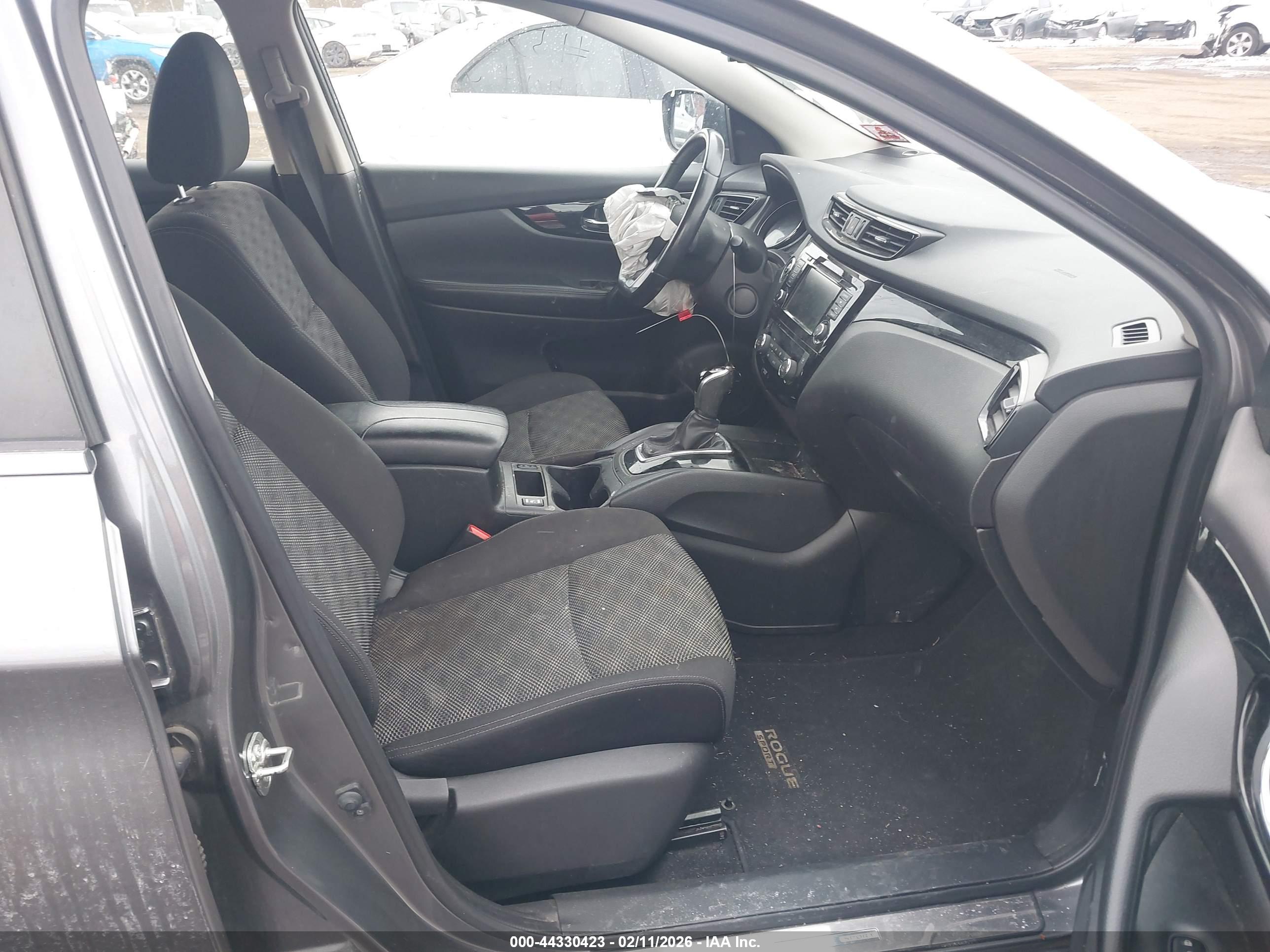 NISSAN ROGUE image 5