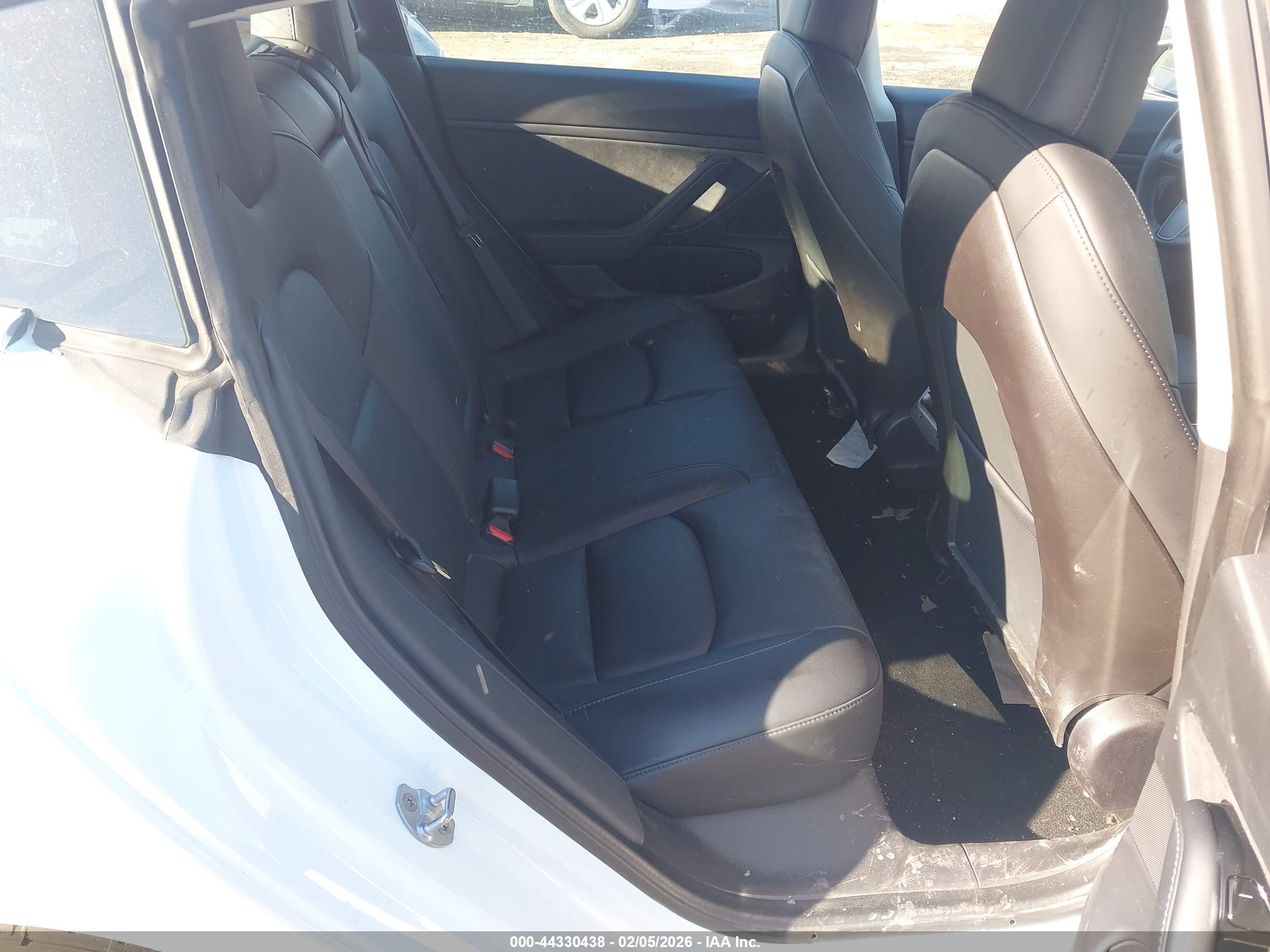 TESLA MODEL image 8