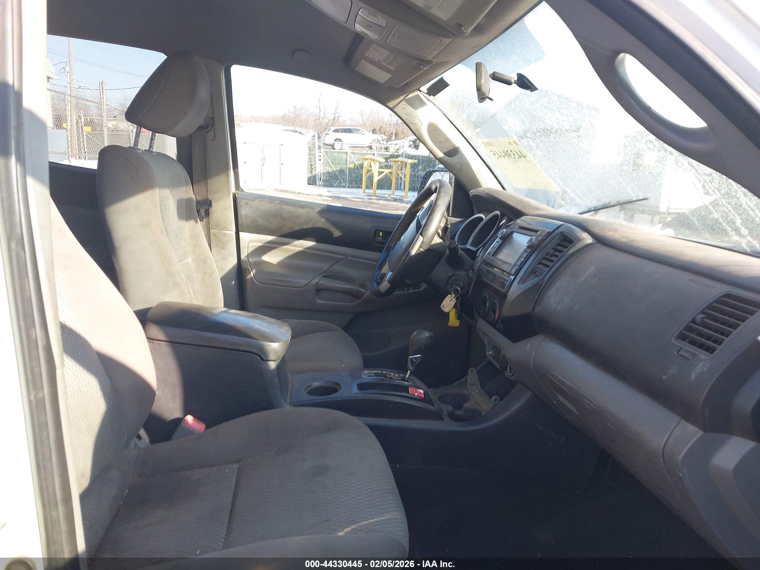 TOYOTA TACOMA image 5