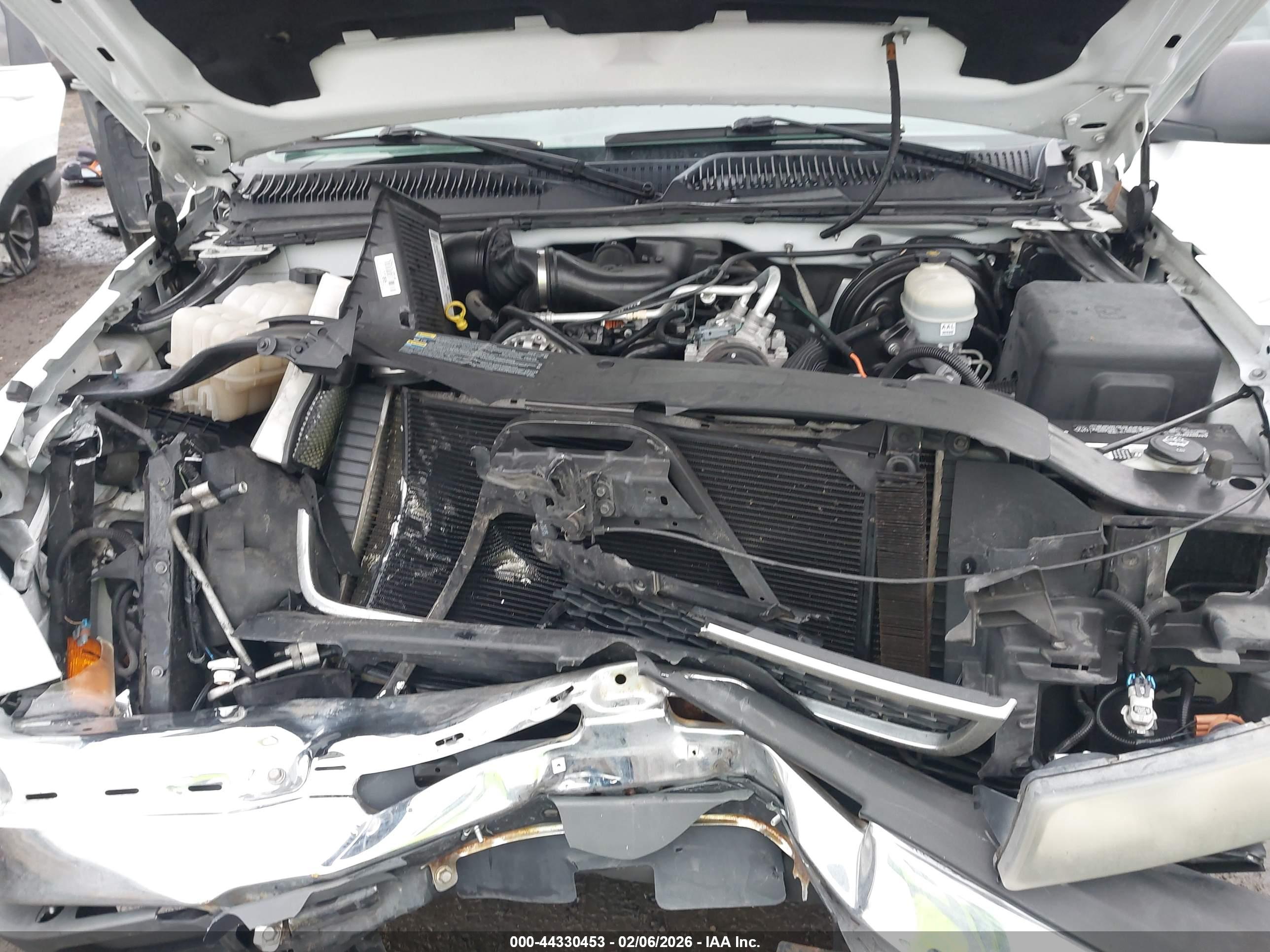 CHEVROLET SILVERADO image 10