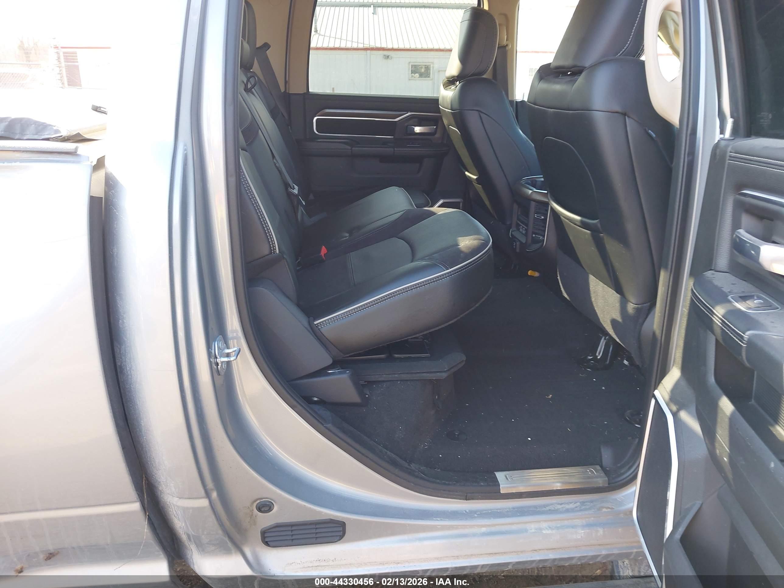 RAM 2500 image 8