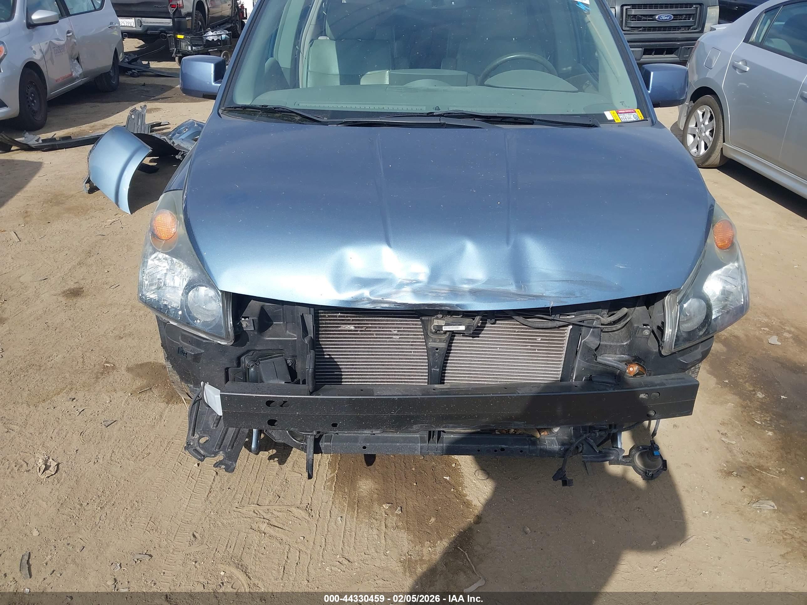 NISSAN QUEST image 6