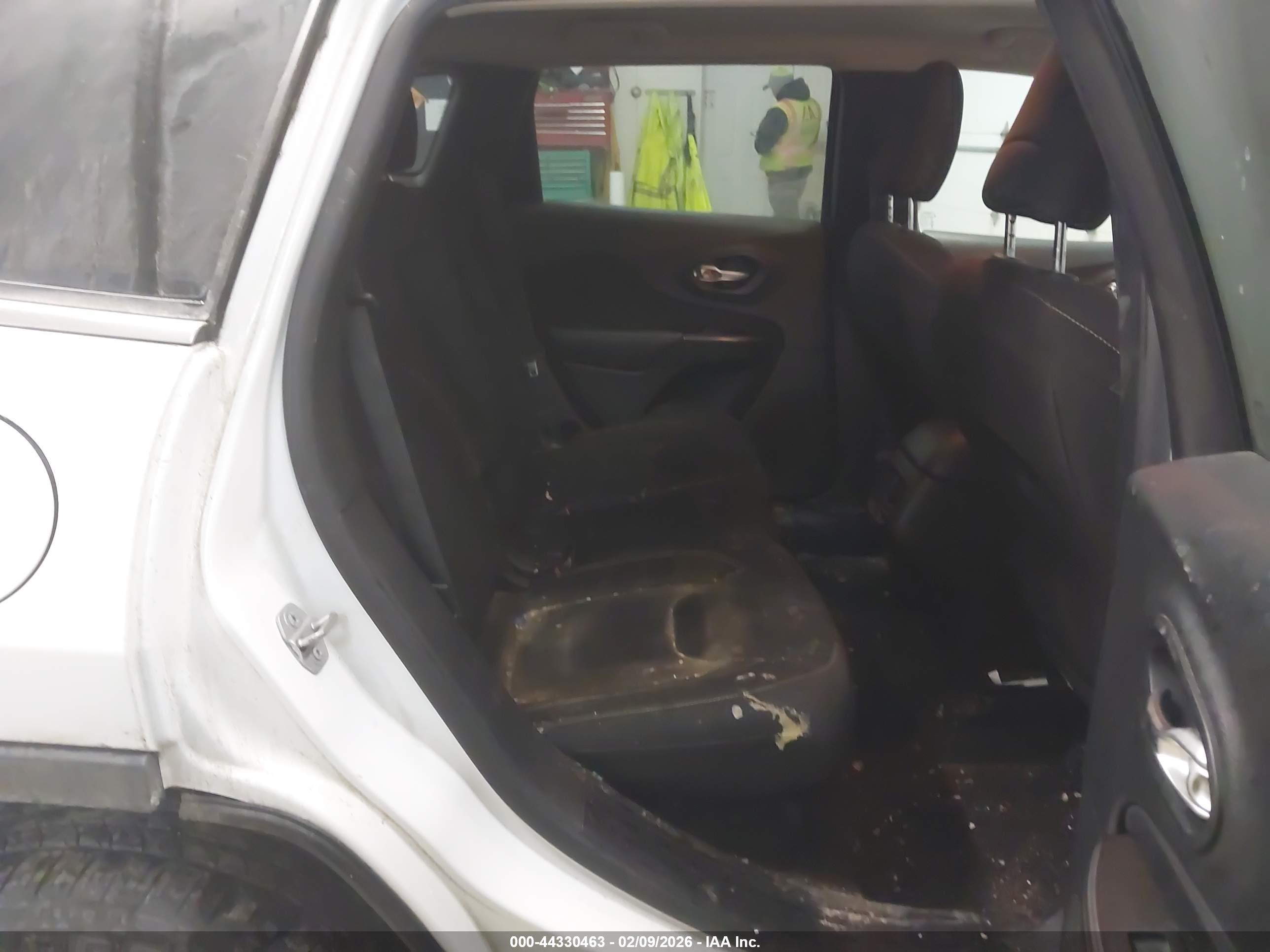 JEEP CHEROKEE image 8