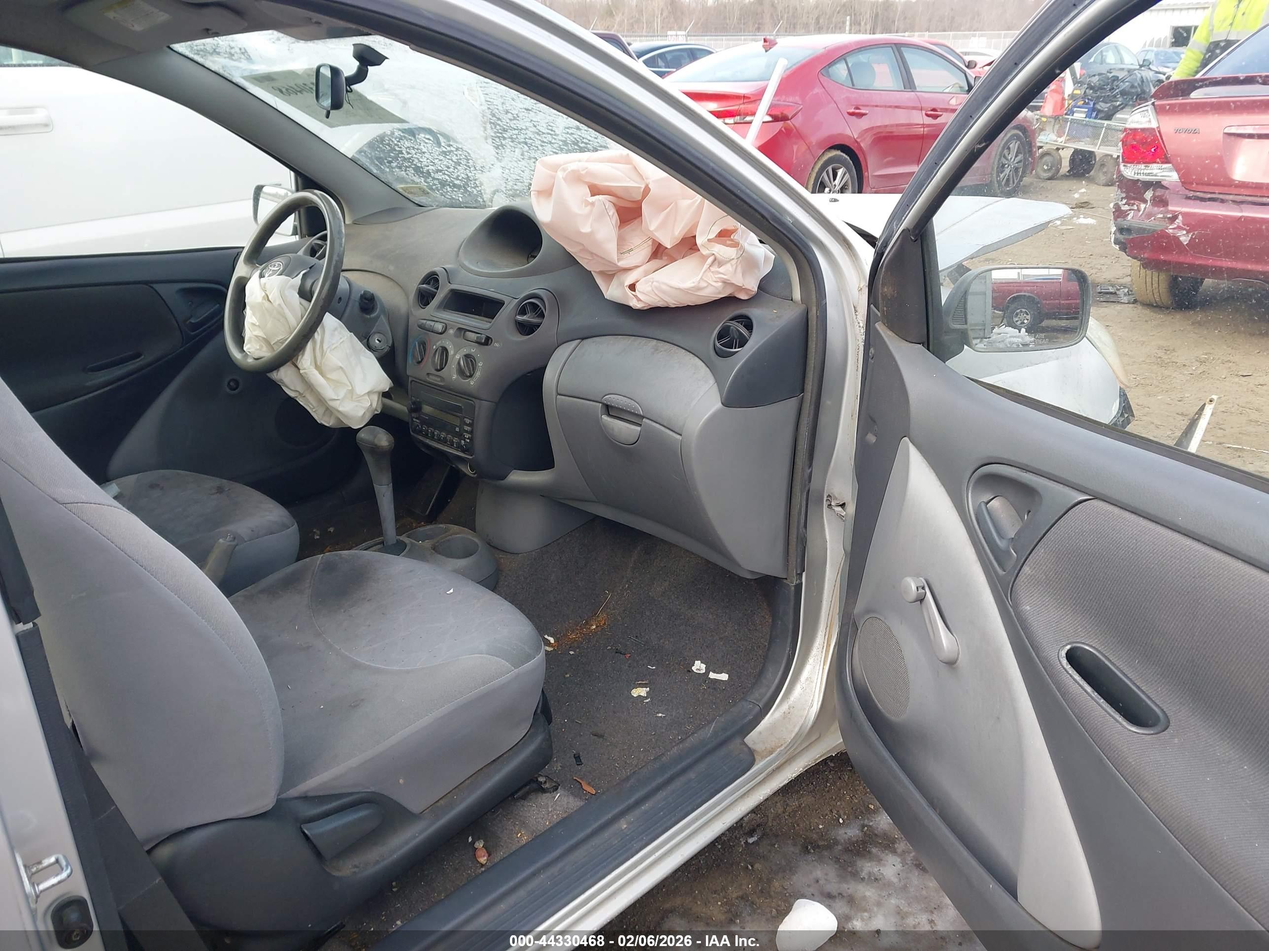TOYOTA ECHO image 5