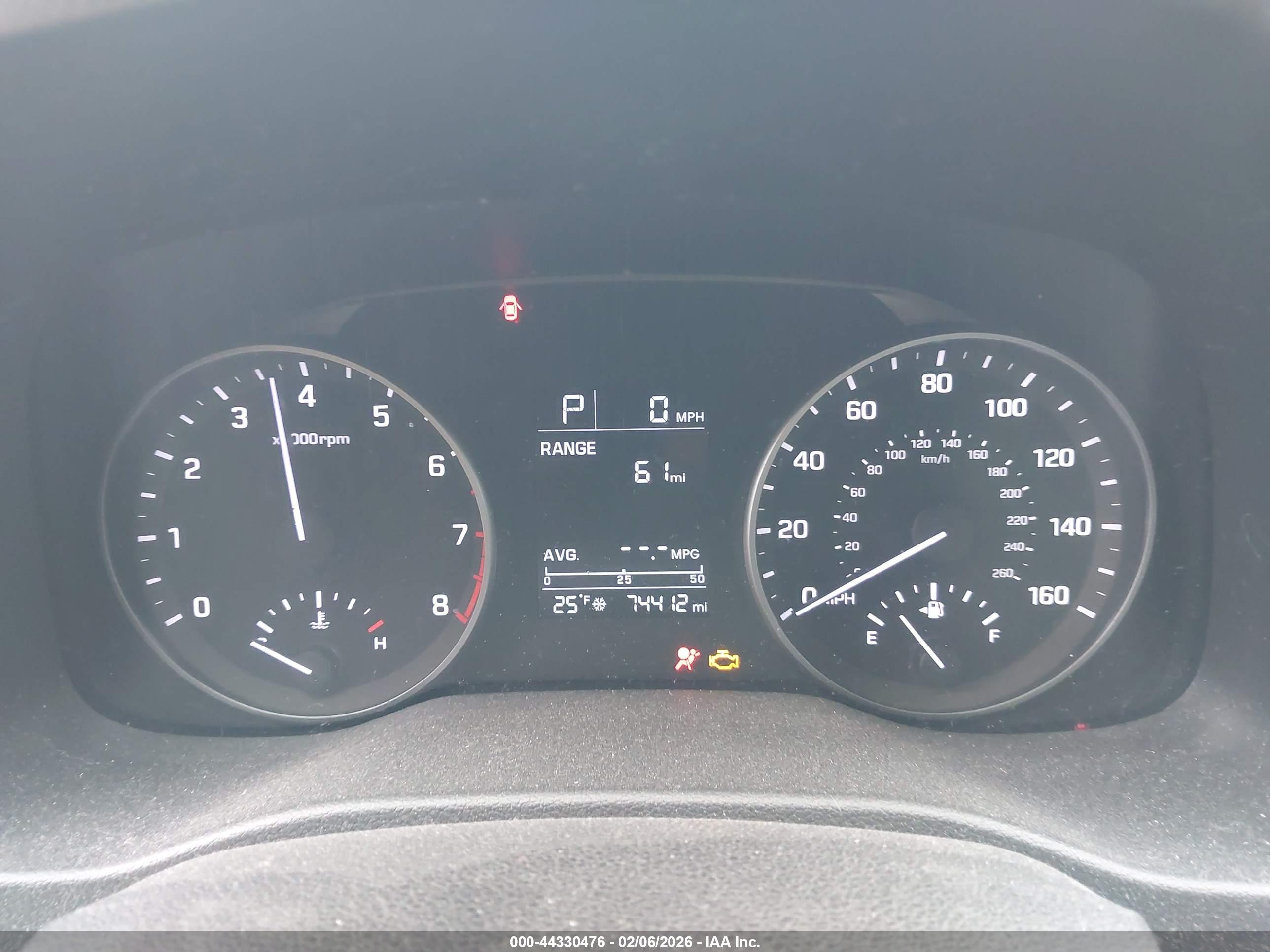 HYUNDAI ELANTRA image 7