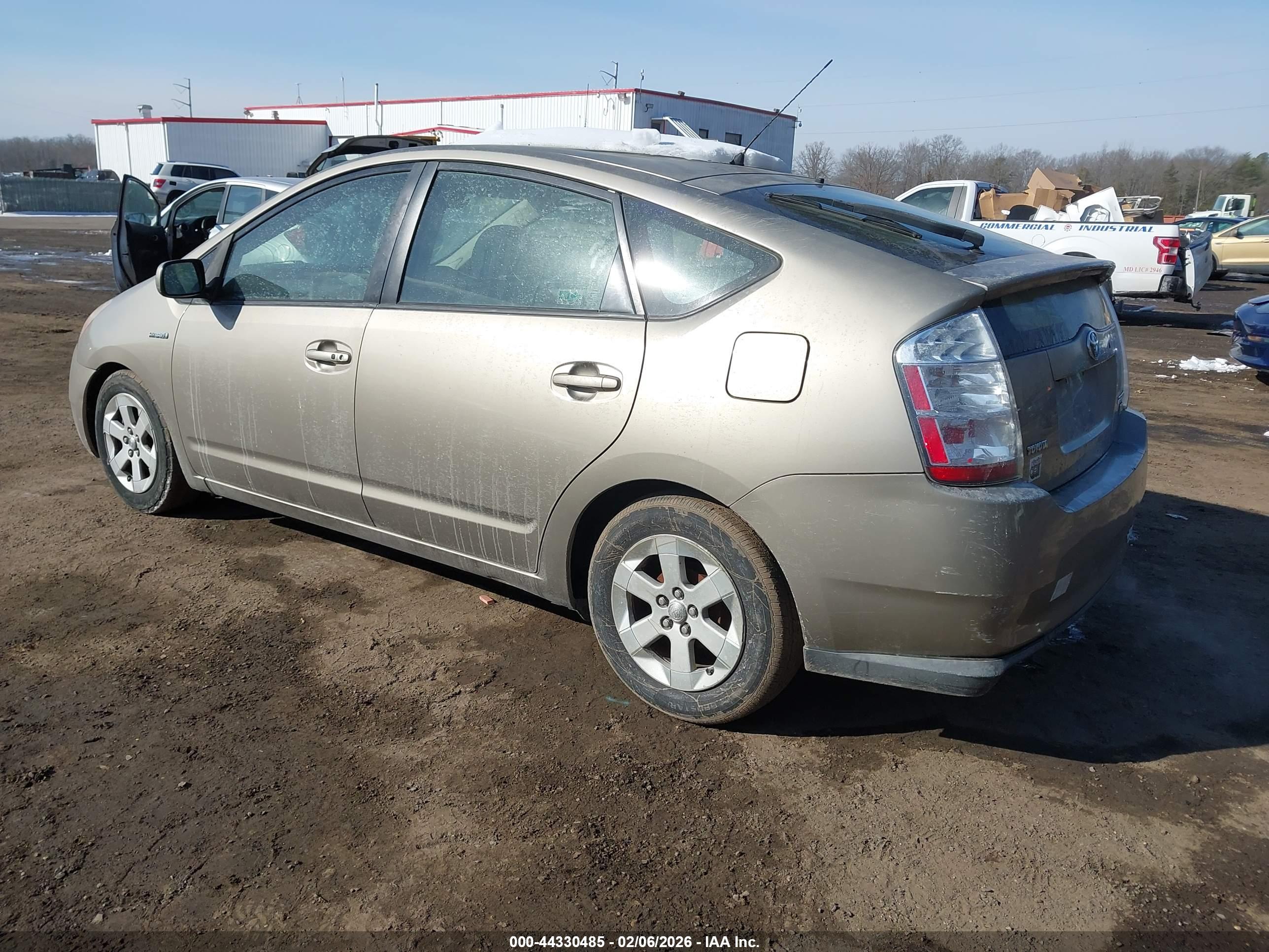 TOYOTA PRIUS image 3