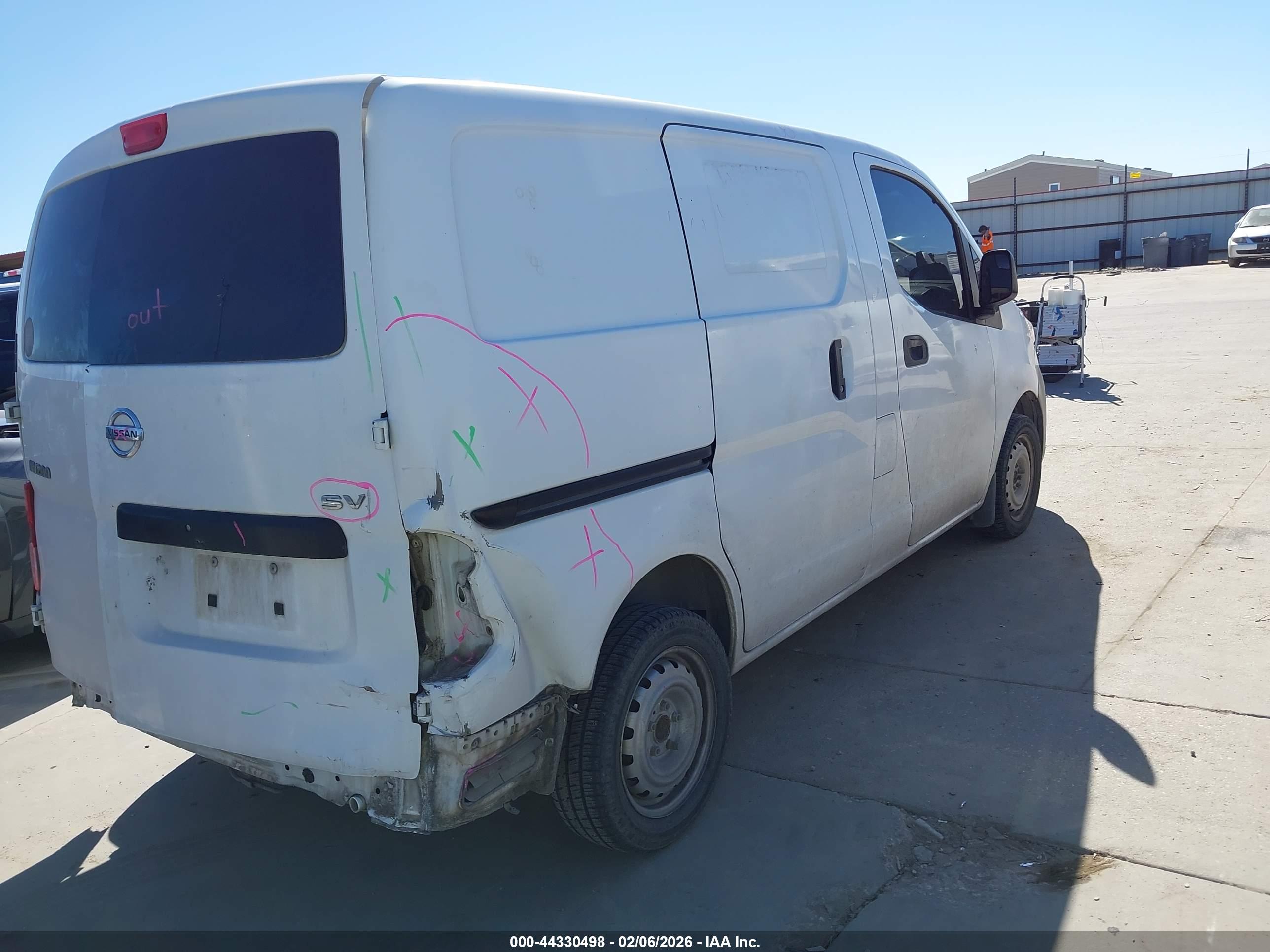NISSAN NV200 image 4