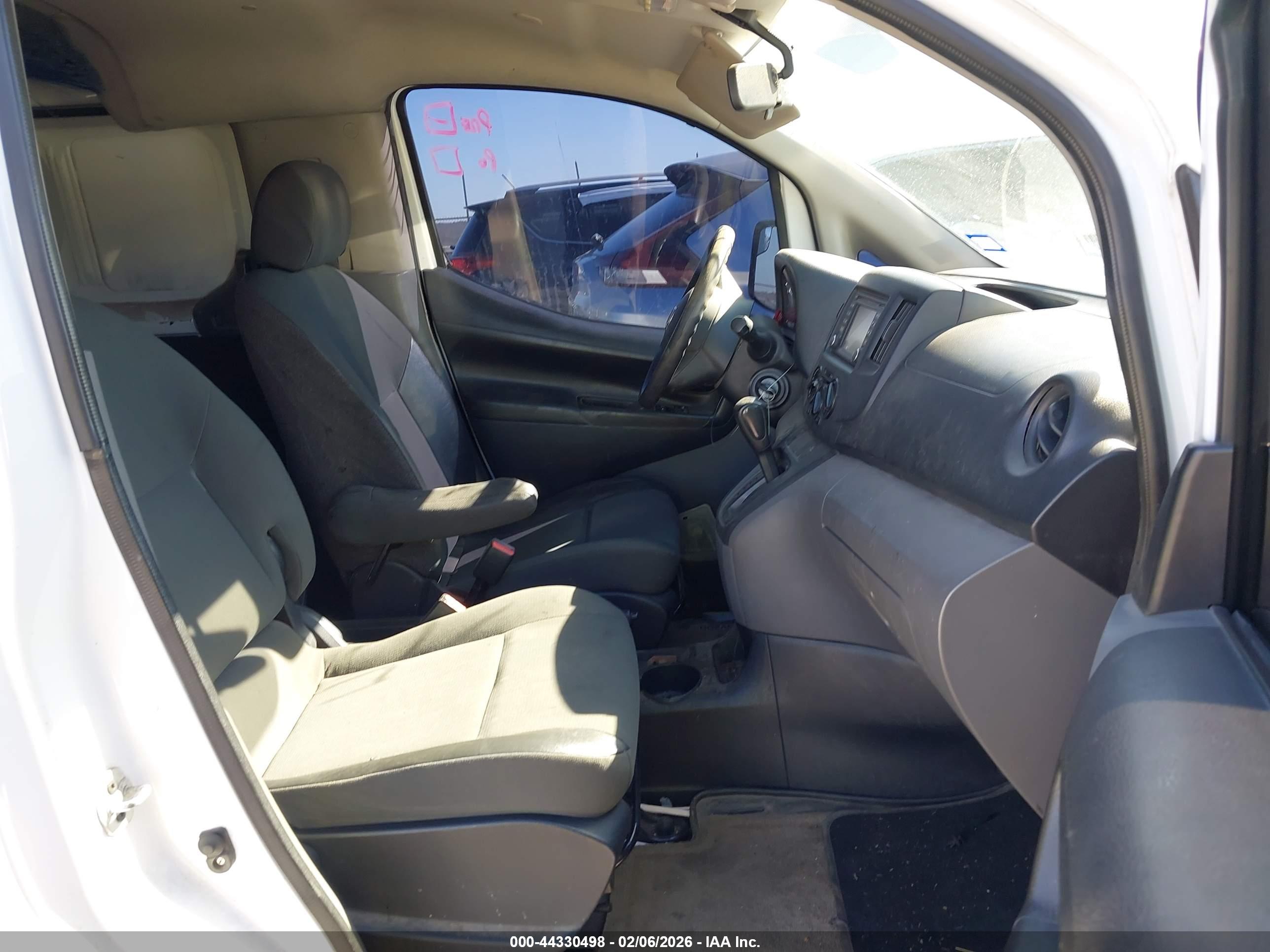 NISSAN NV200 image 5