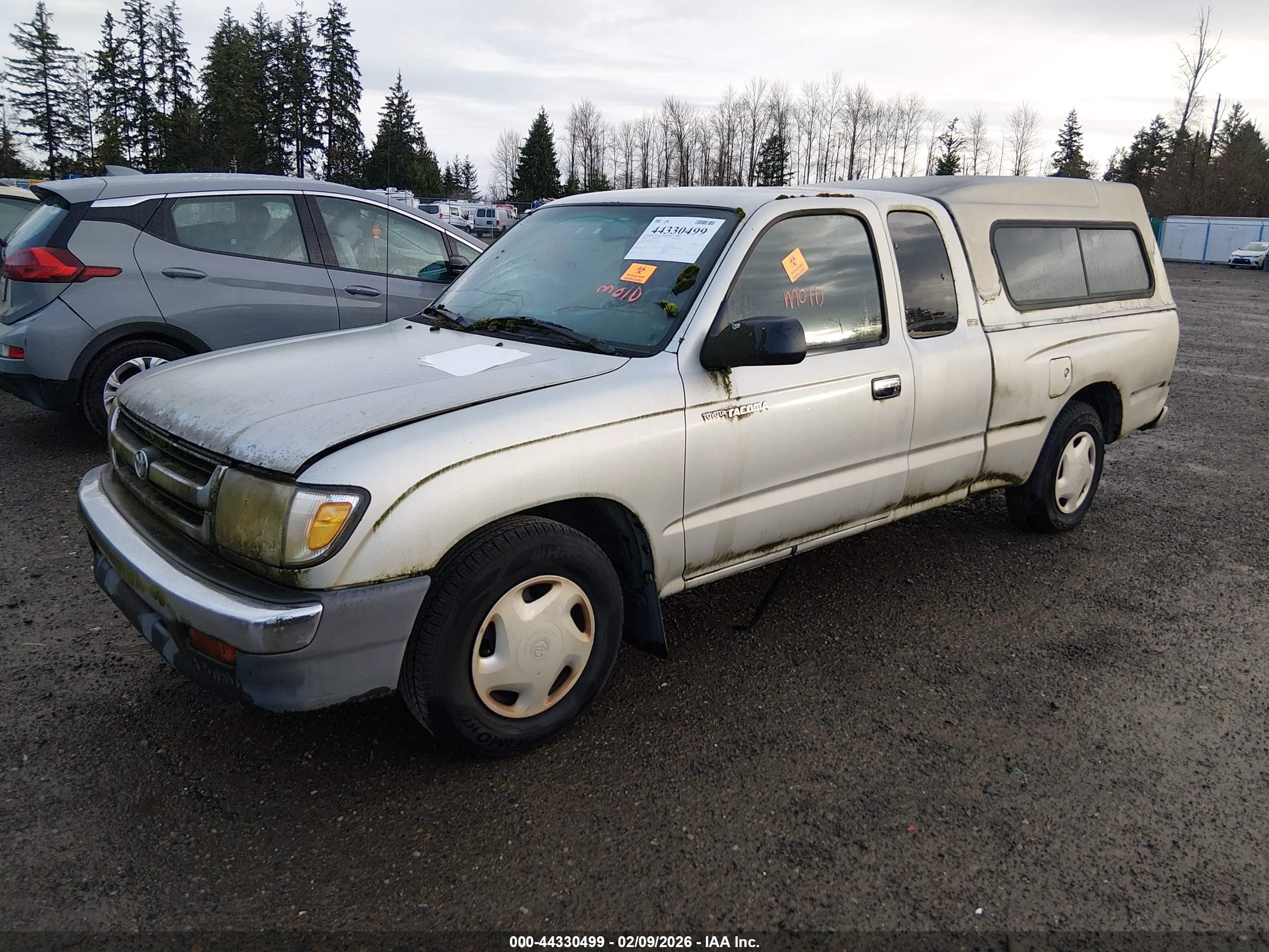 TOYOTA TACOMA image 2