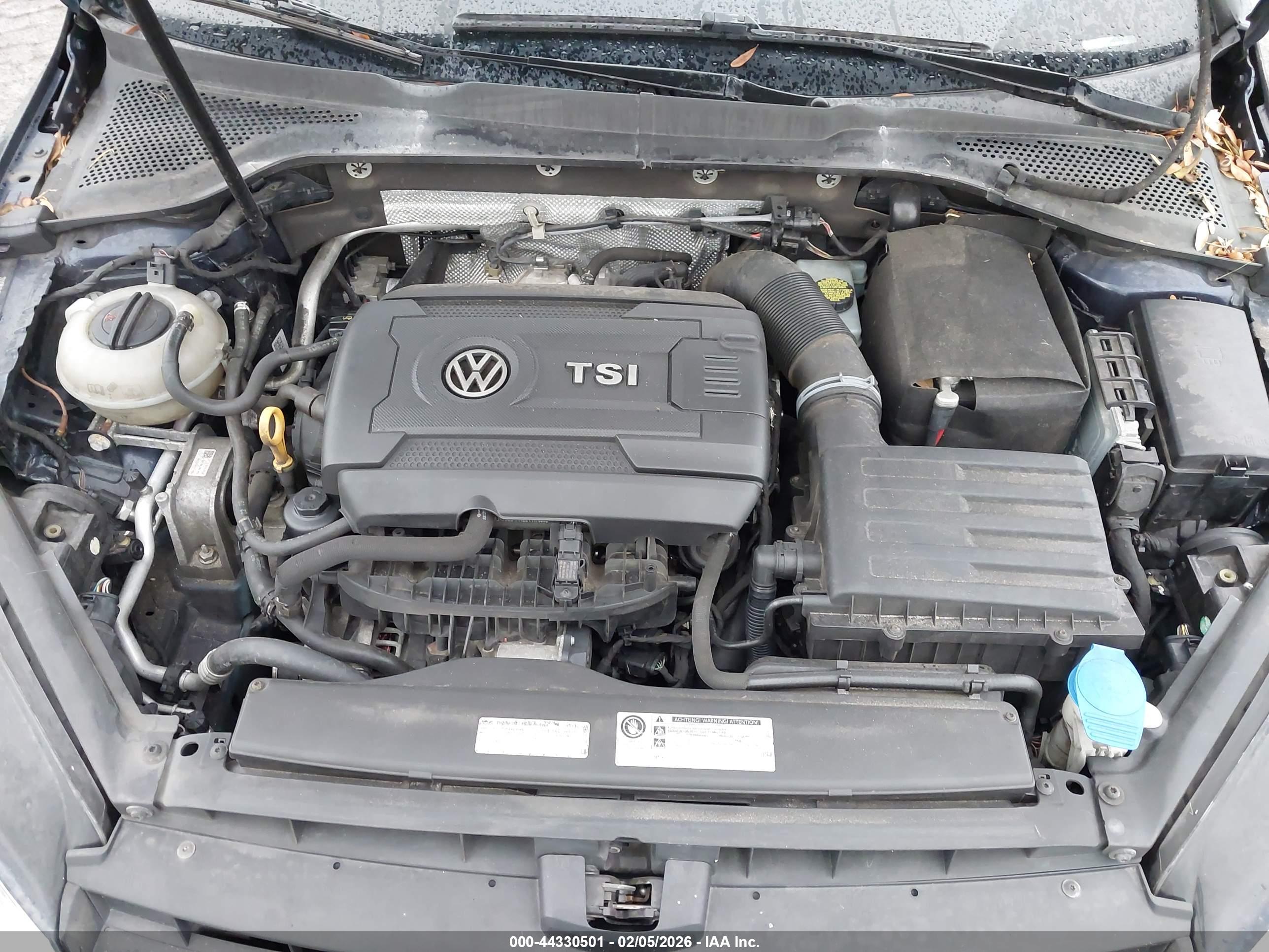 VOLKSWAGEN GOLF image 10