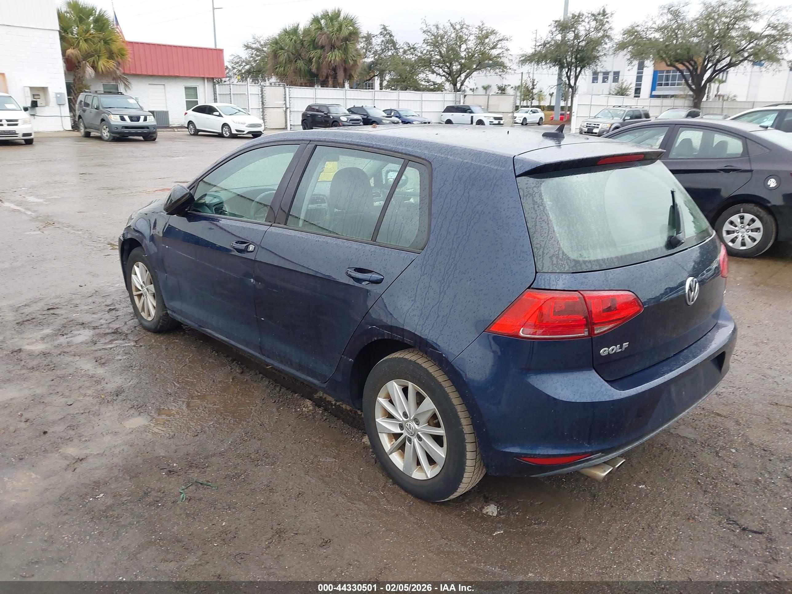 VOLKSWAGEN GOLF image 3