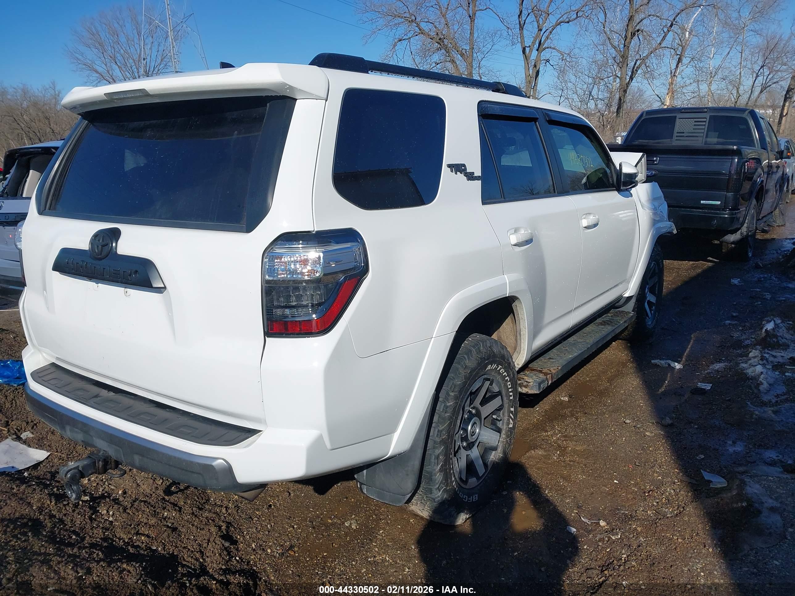 TOYOTA 4RUNNER image 4