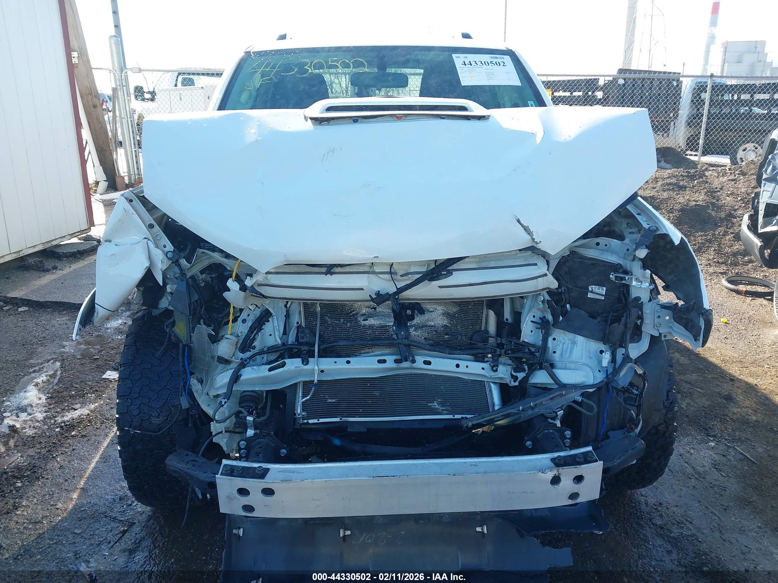 TOYOTA 4RUNNER image 6