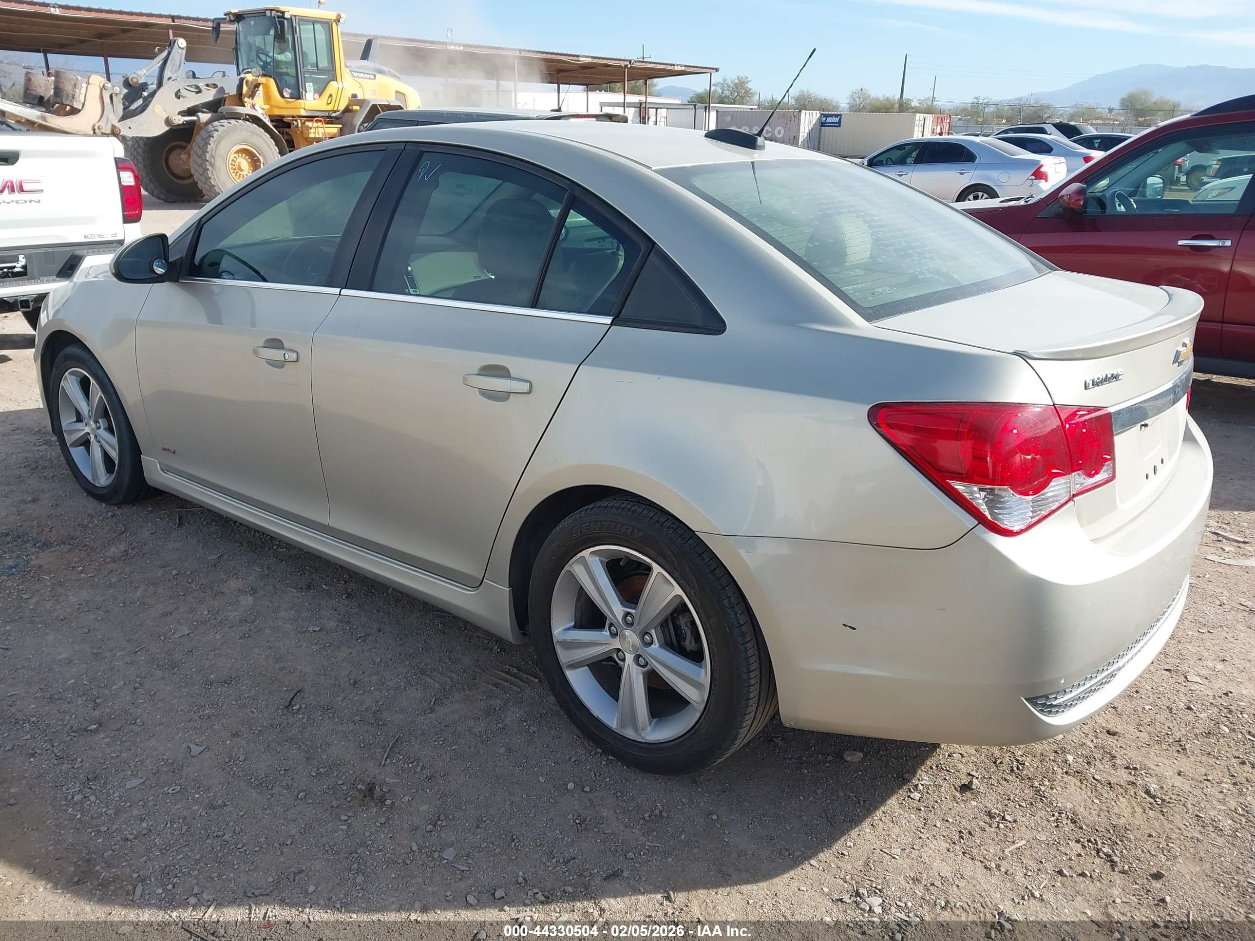 CHEVROLET CRUZE image 3