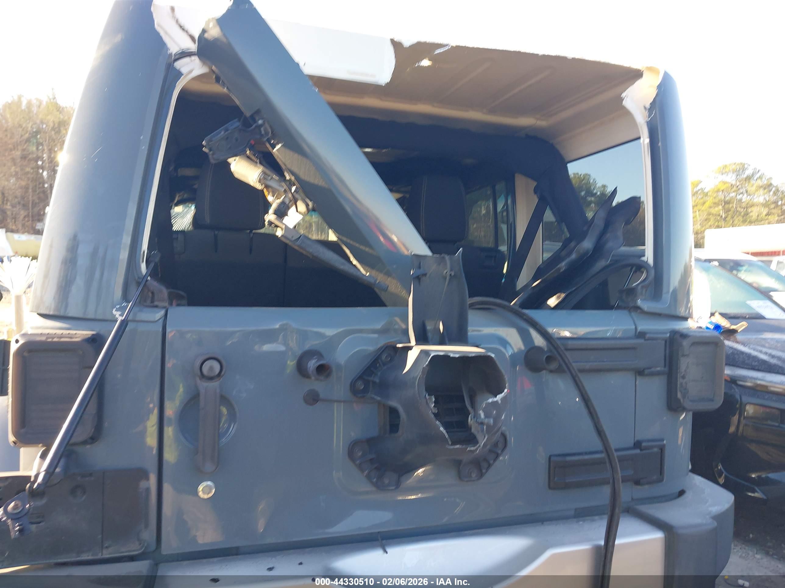 JEEP WRANGLER image 6