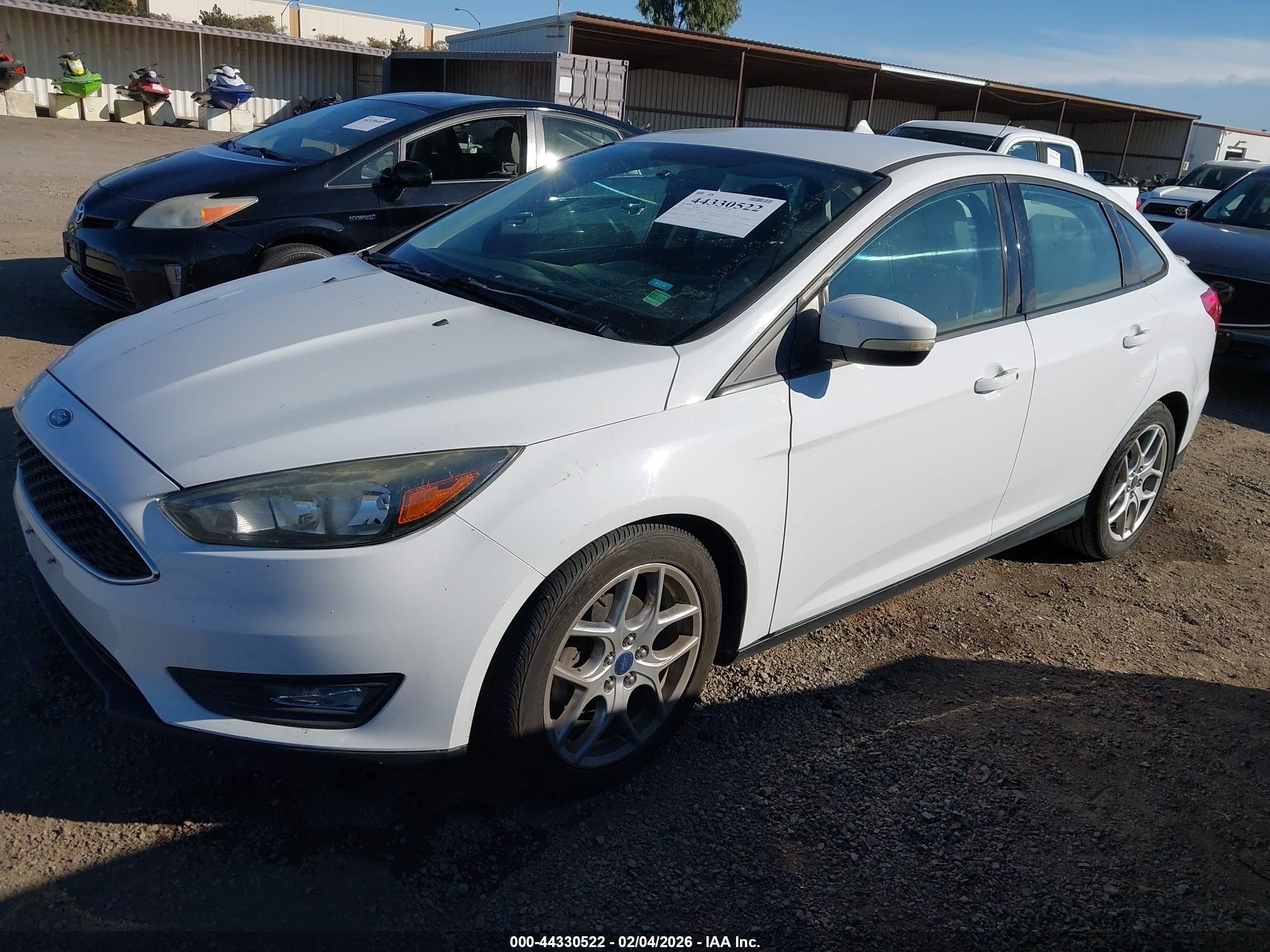FORD FOCUS image 2