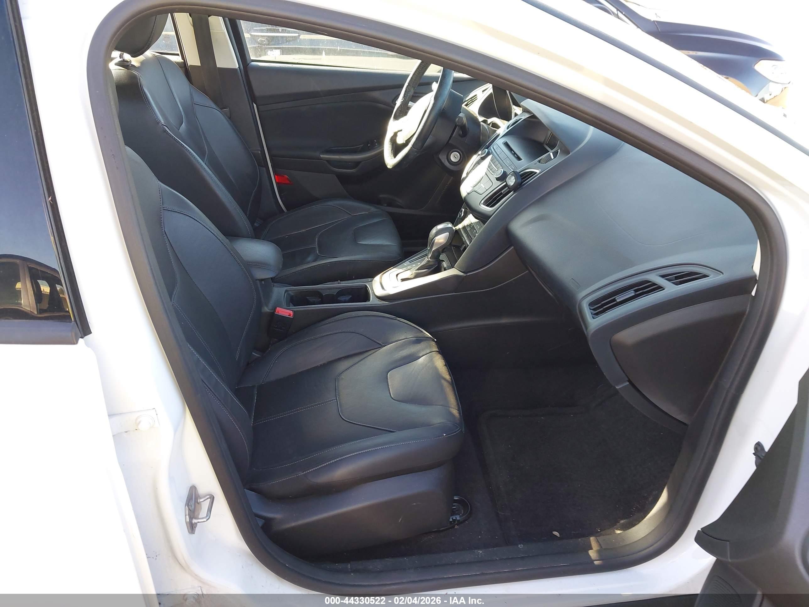 FORD FOCUS image 5