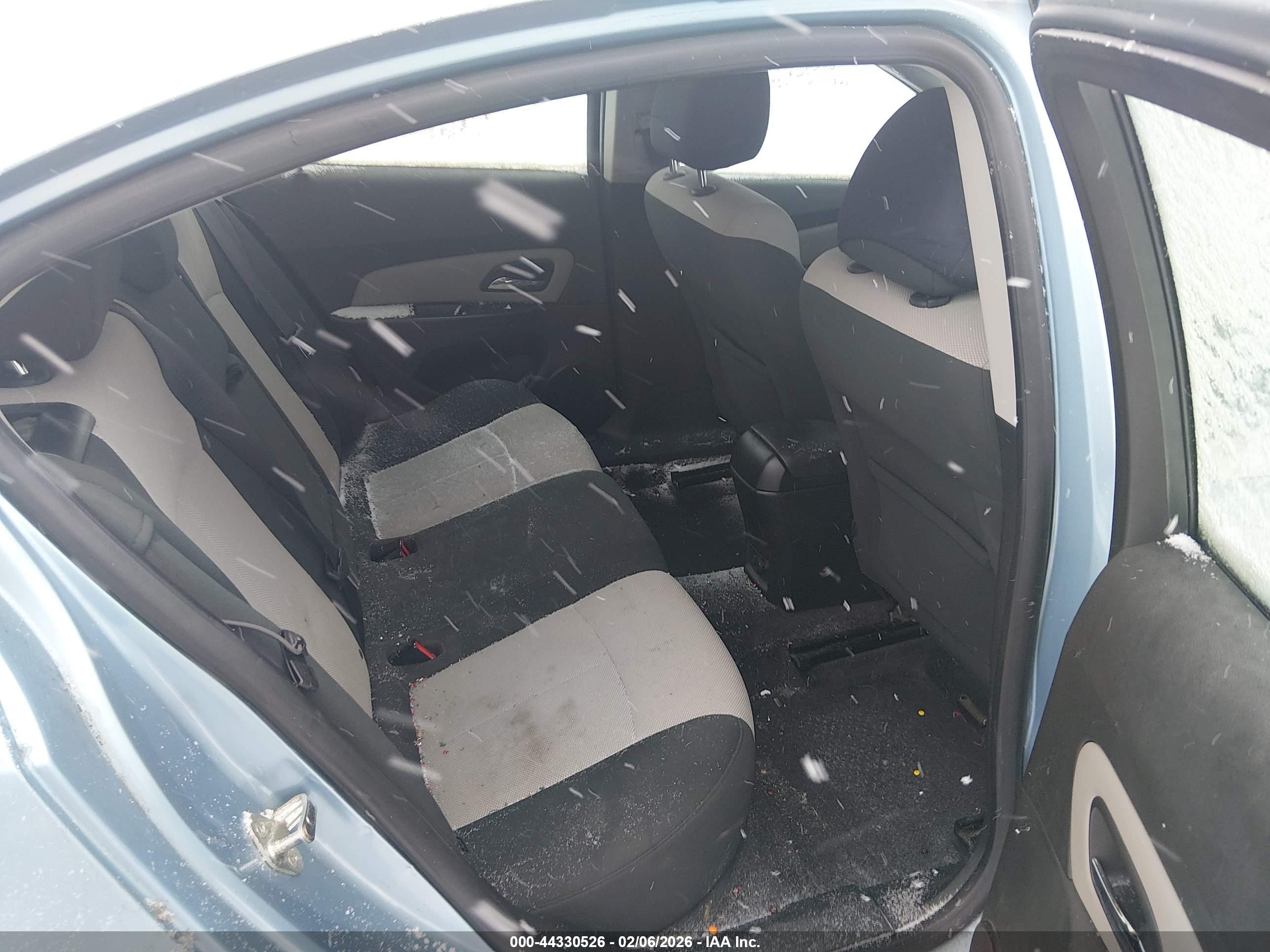 CHEVROLET CRUZE image 8