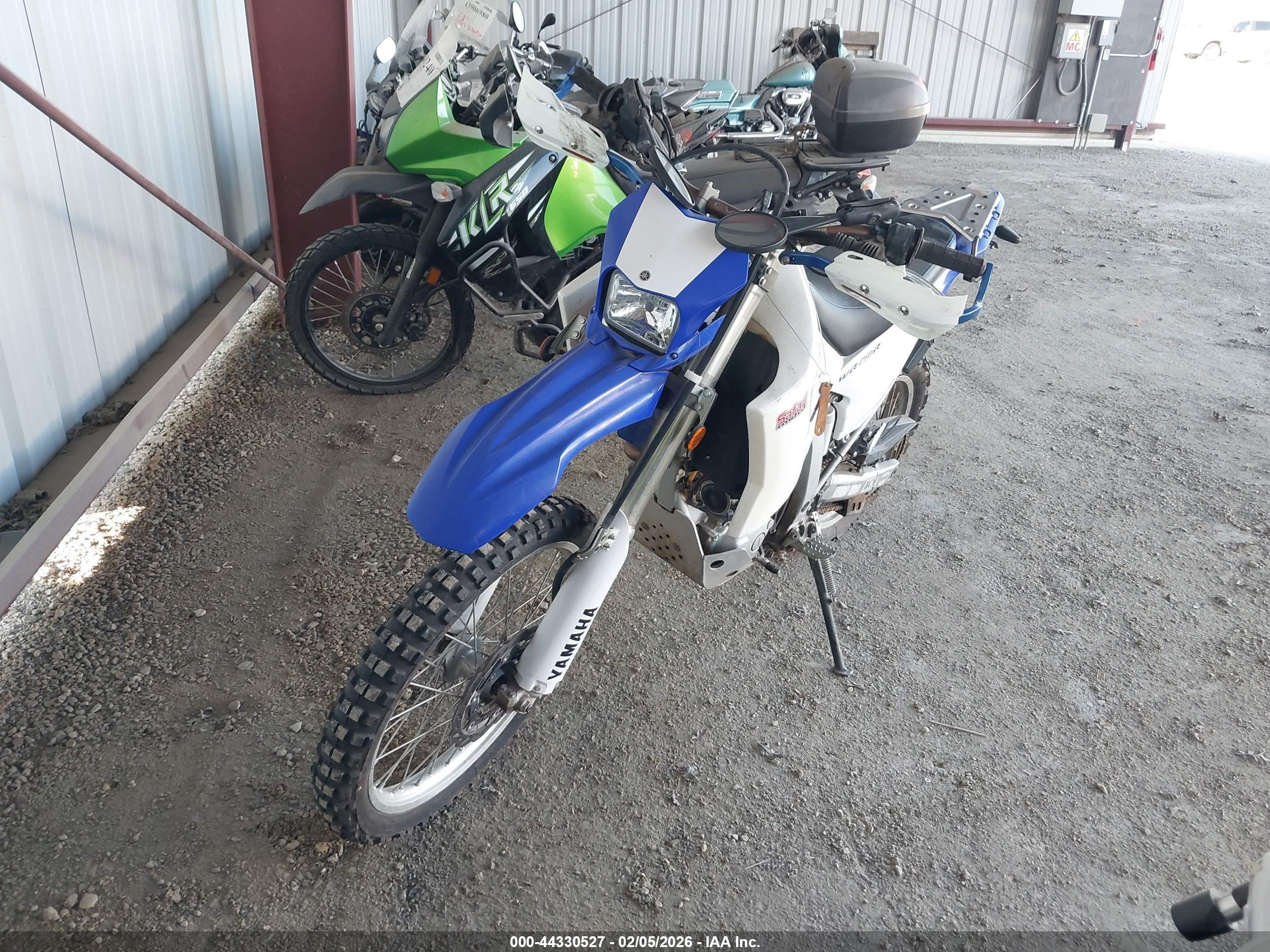 YAMAHA WR250 image 2