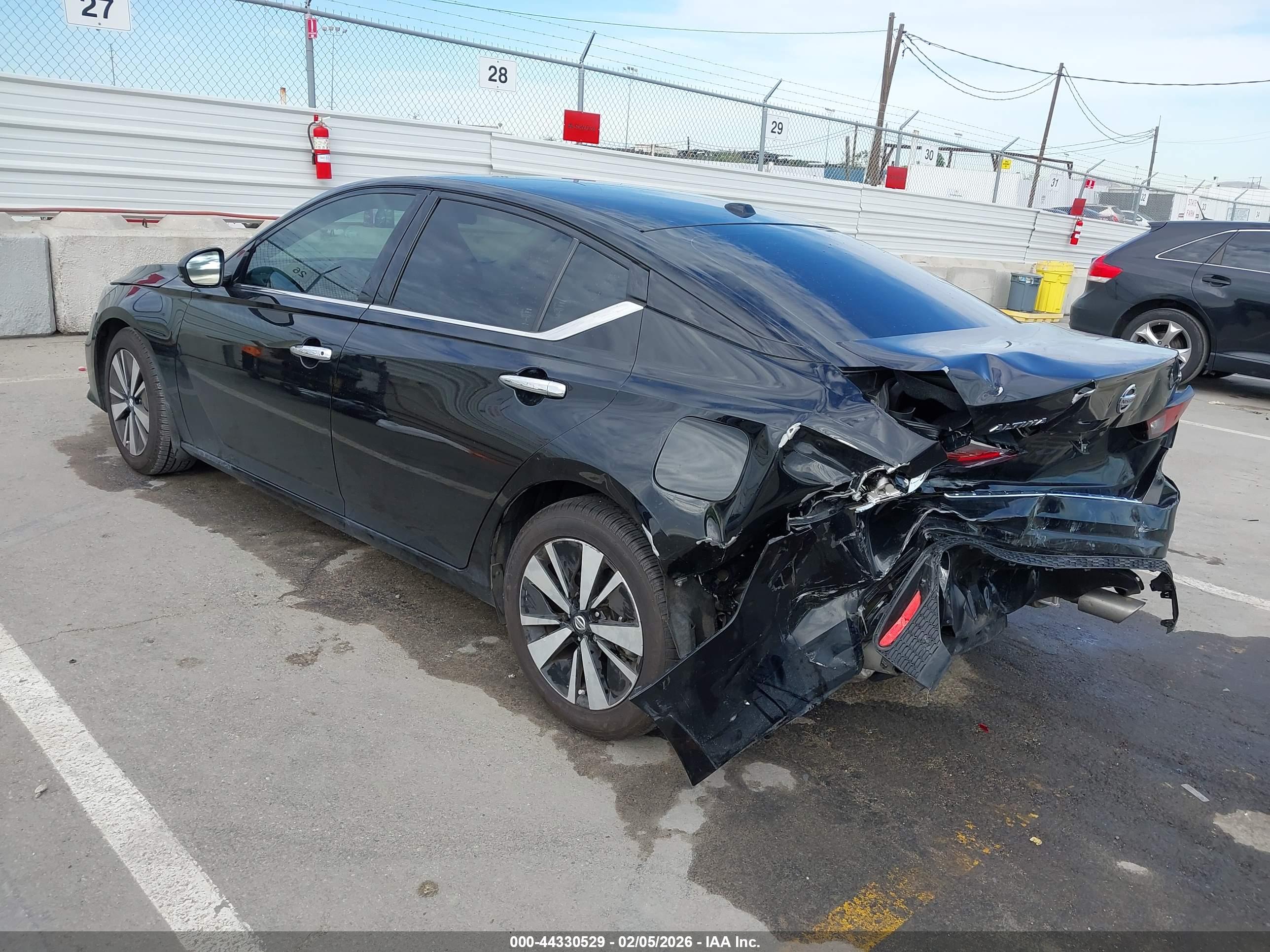 NISSAN ALTIMA image 3