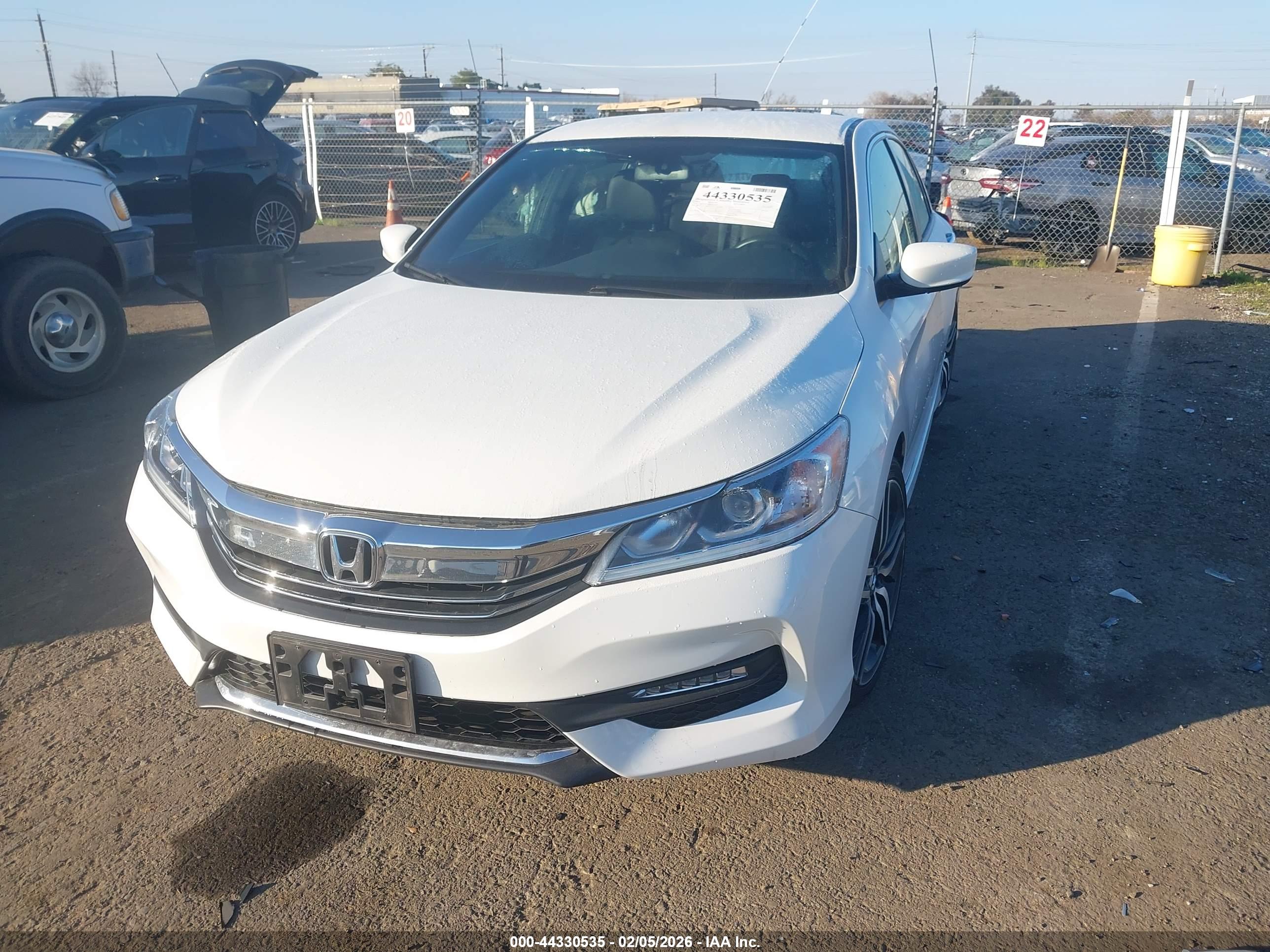 HONDA ACCORD image 2