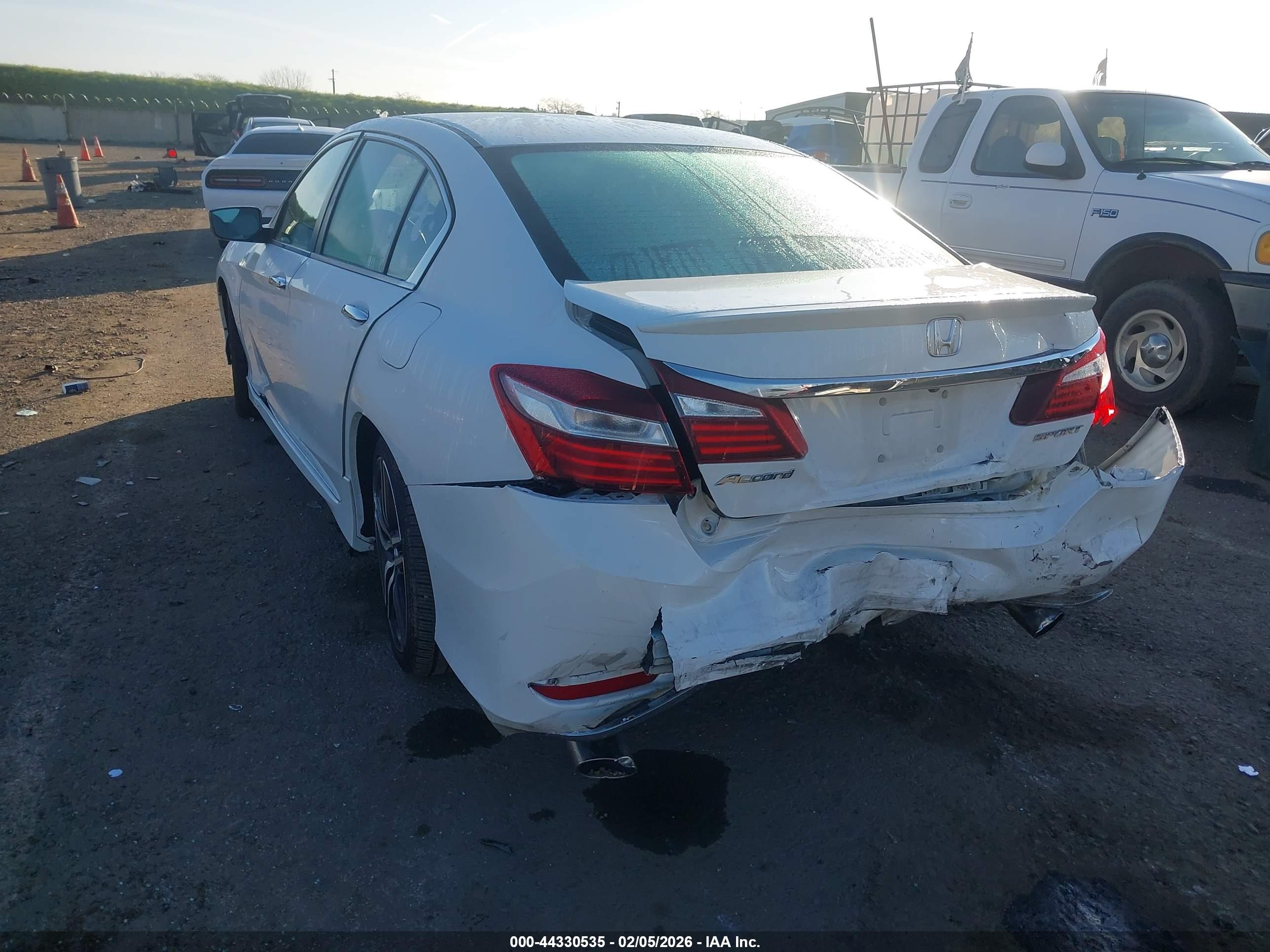 HONDA ACCORD image 3