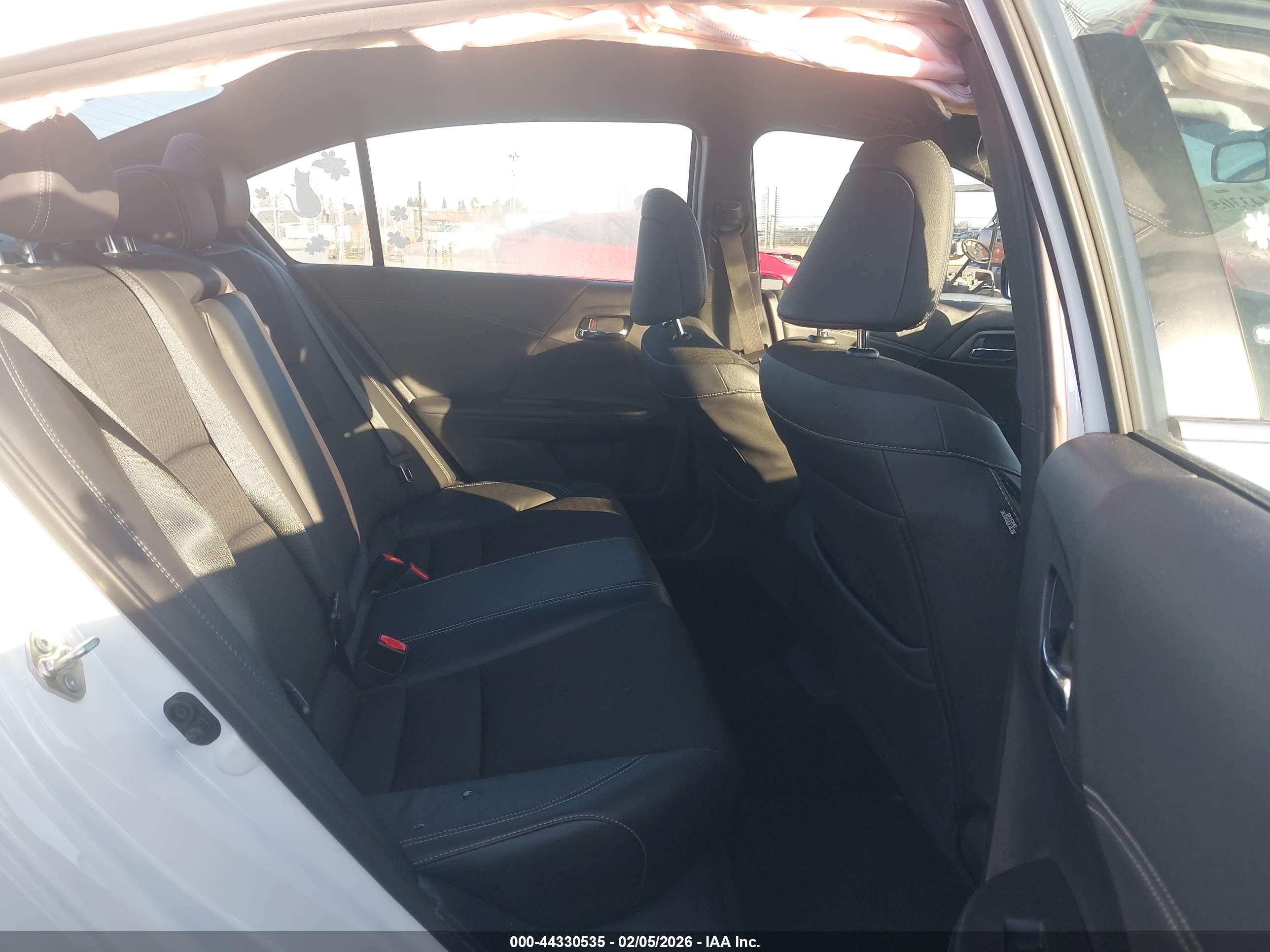 HONDA ACCORD image 8