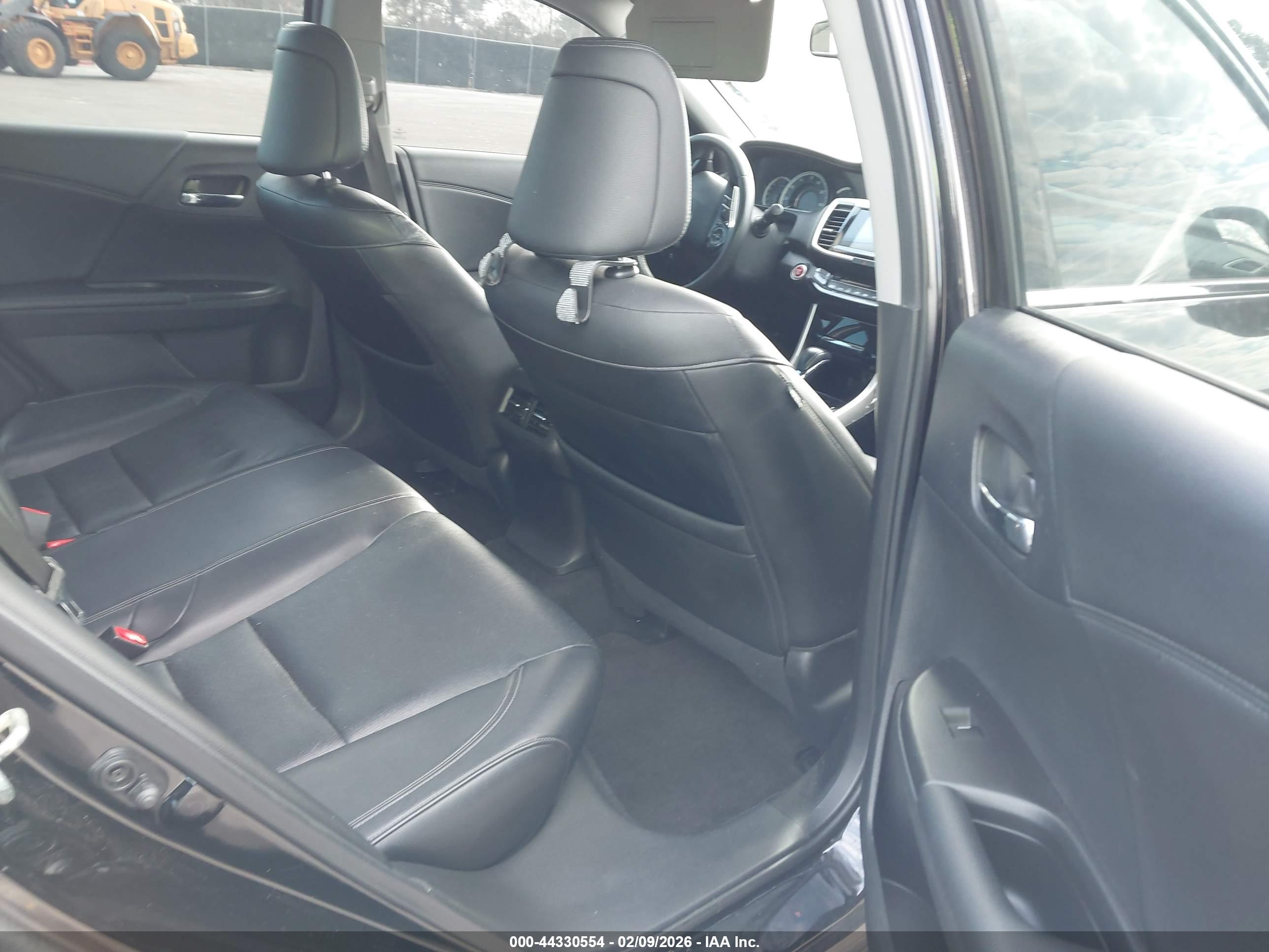 HONDA ACCORD image 8