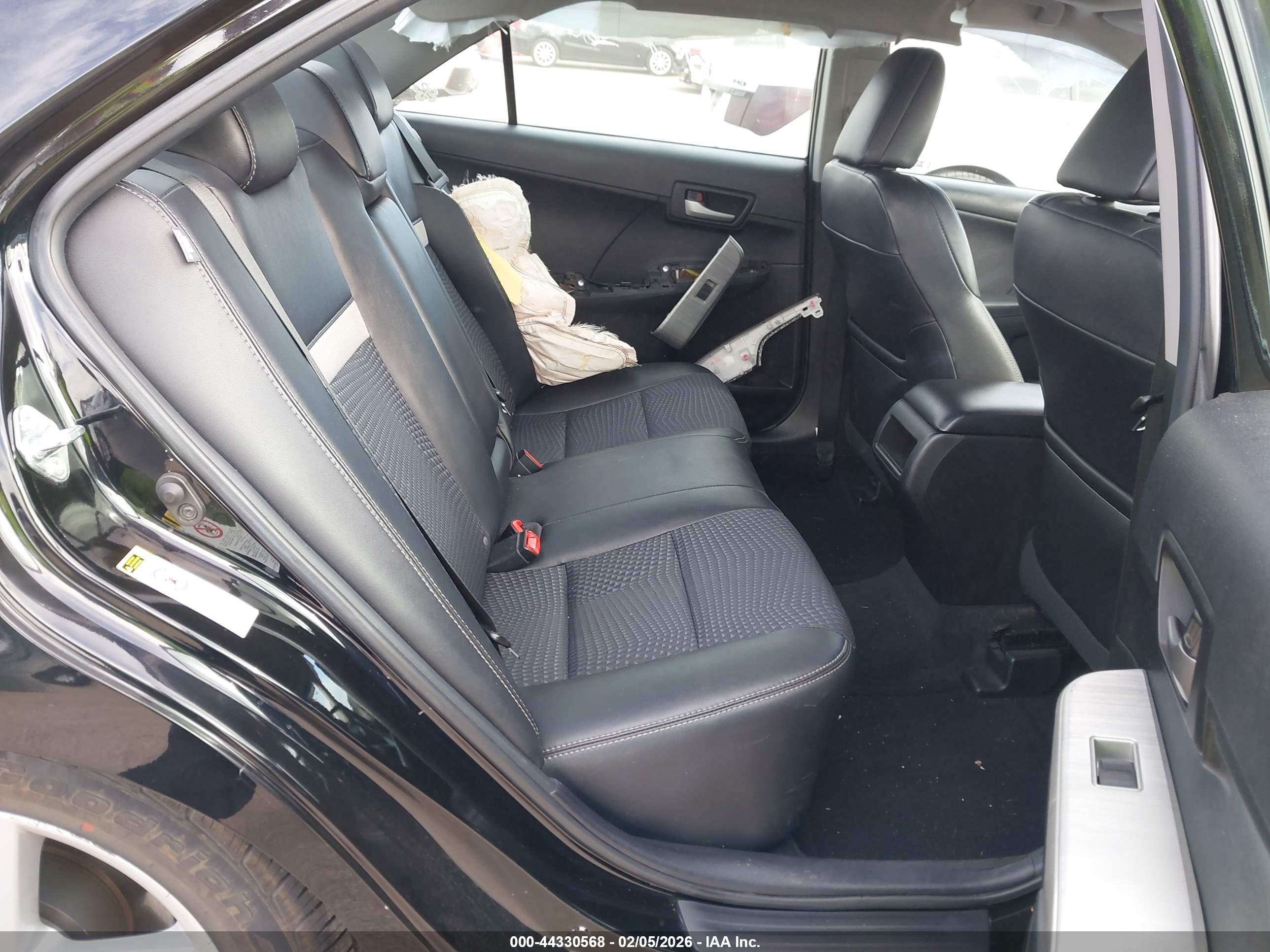 TOYOTA CAMRY image 8