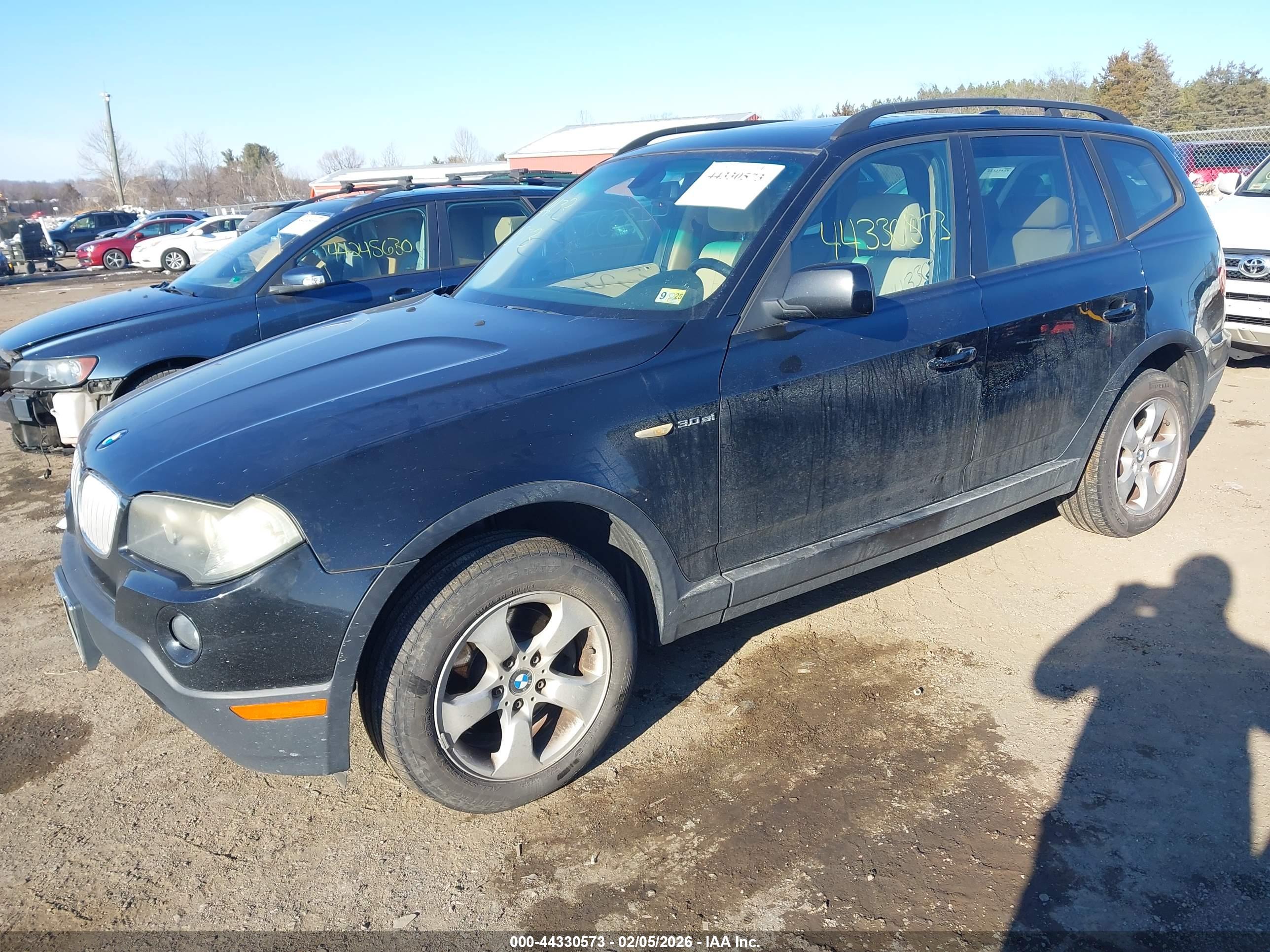 BMW X3 image 2
