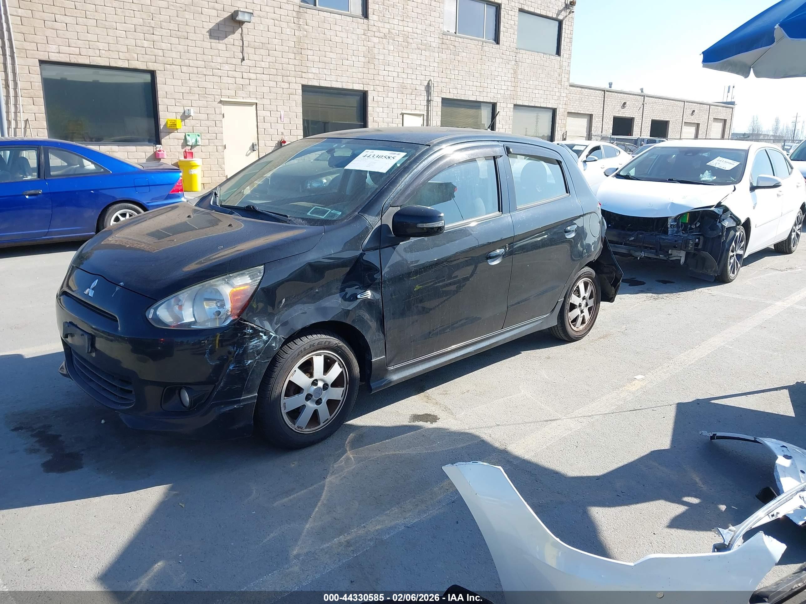 MITSUBISHI MIRAGE image 2