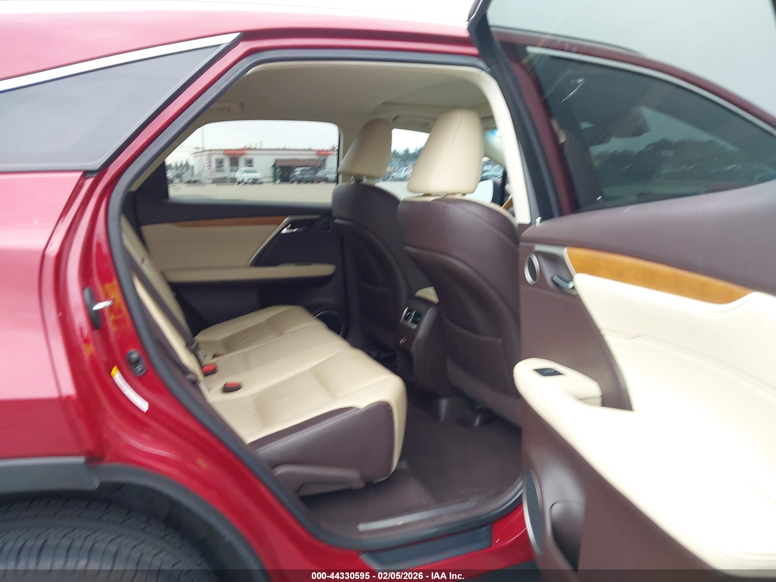 LEXUS RX image 8