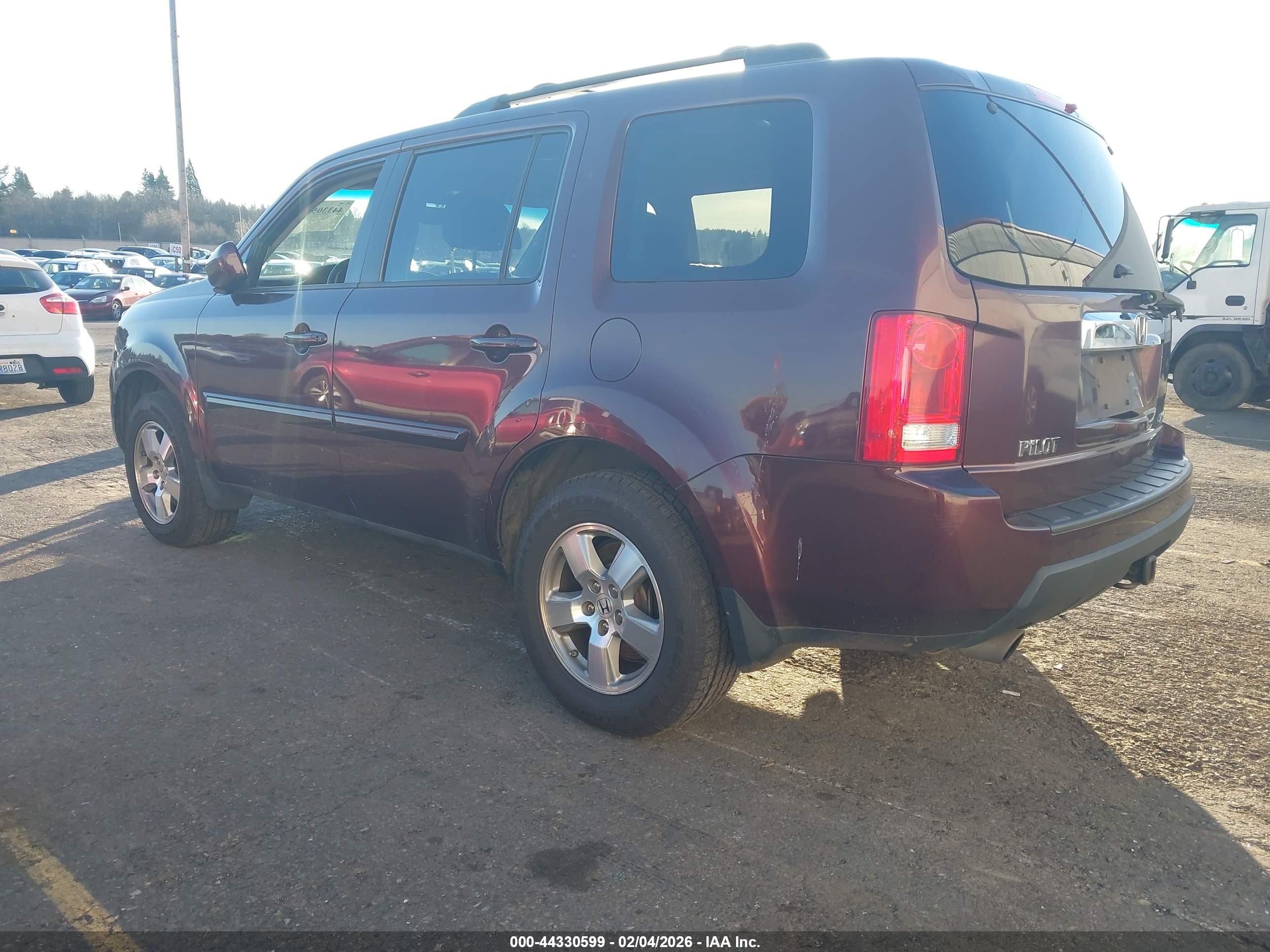 HONDA PILOT image 3