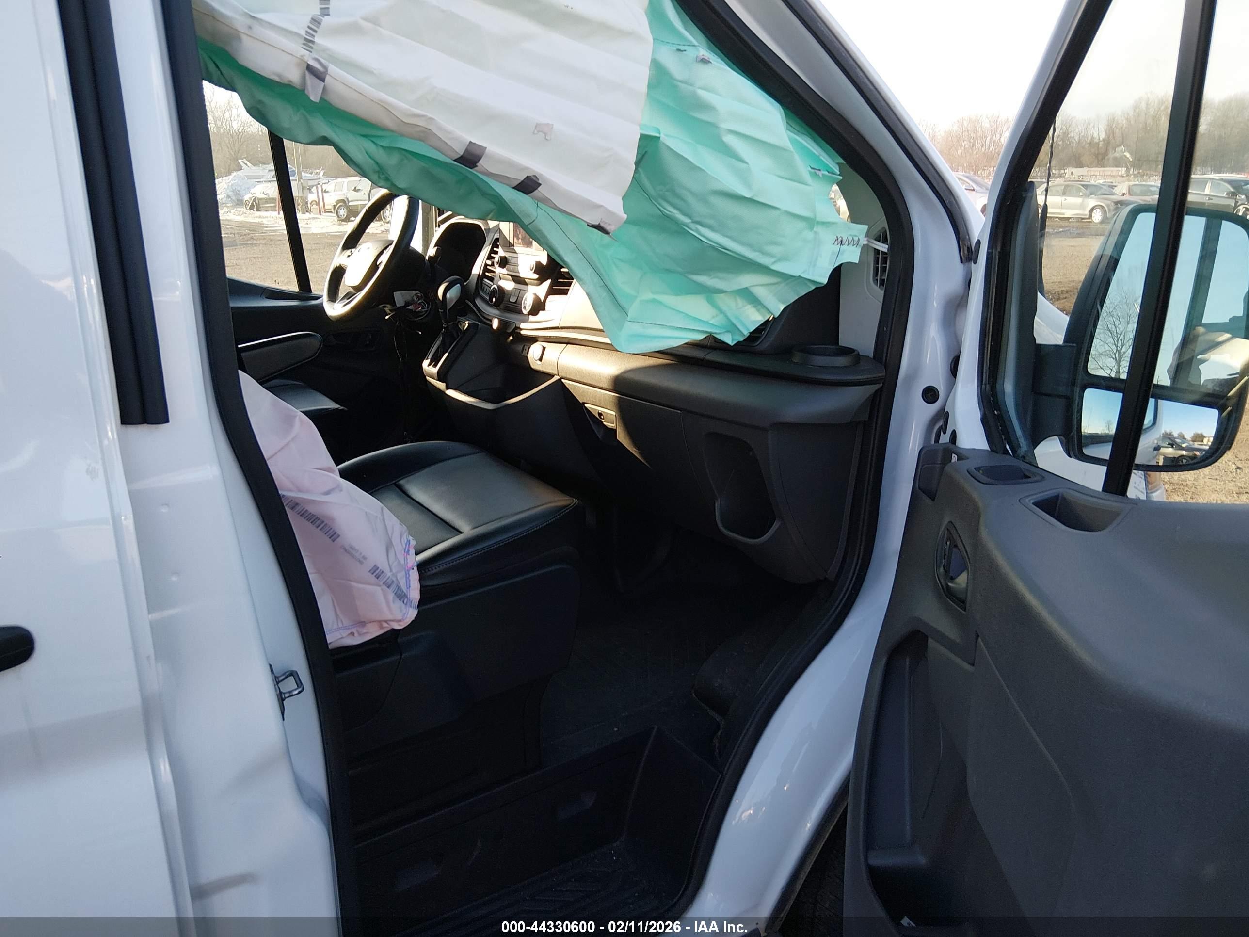 FORD TRANSIT-350 image 5