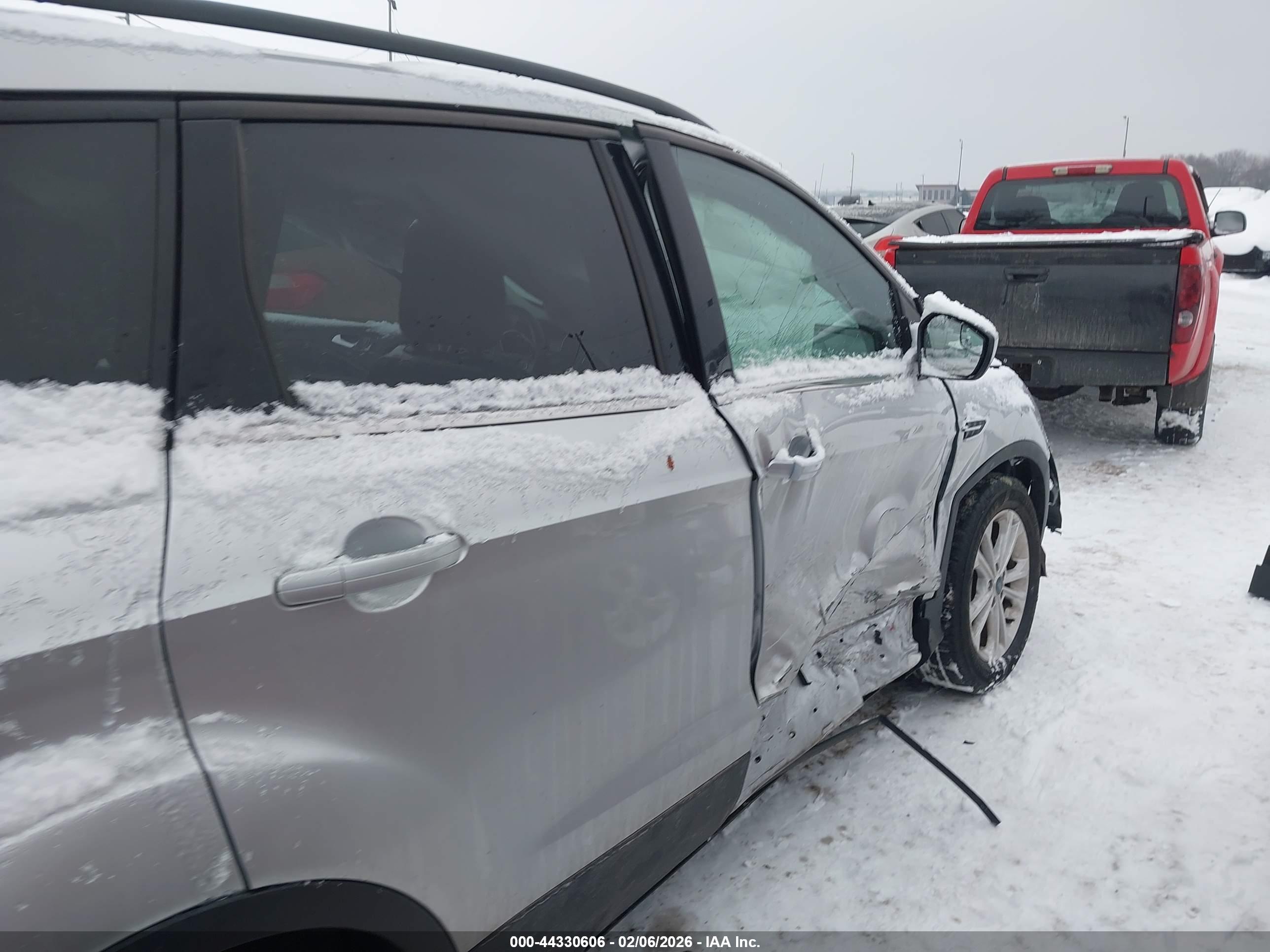 FORD ESCAPE image 6