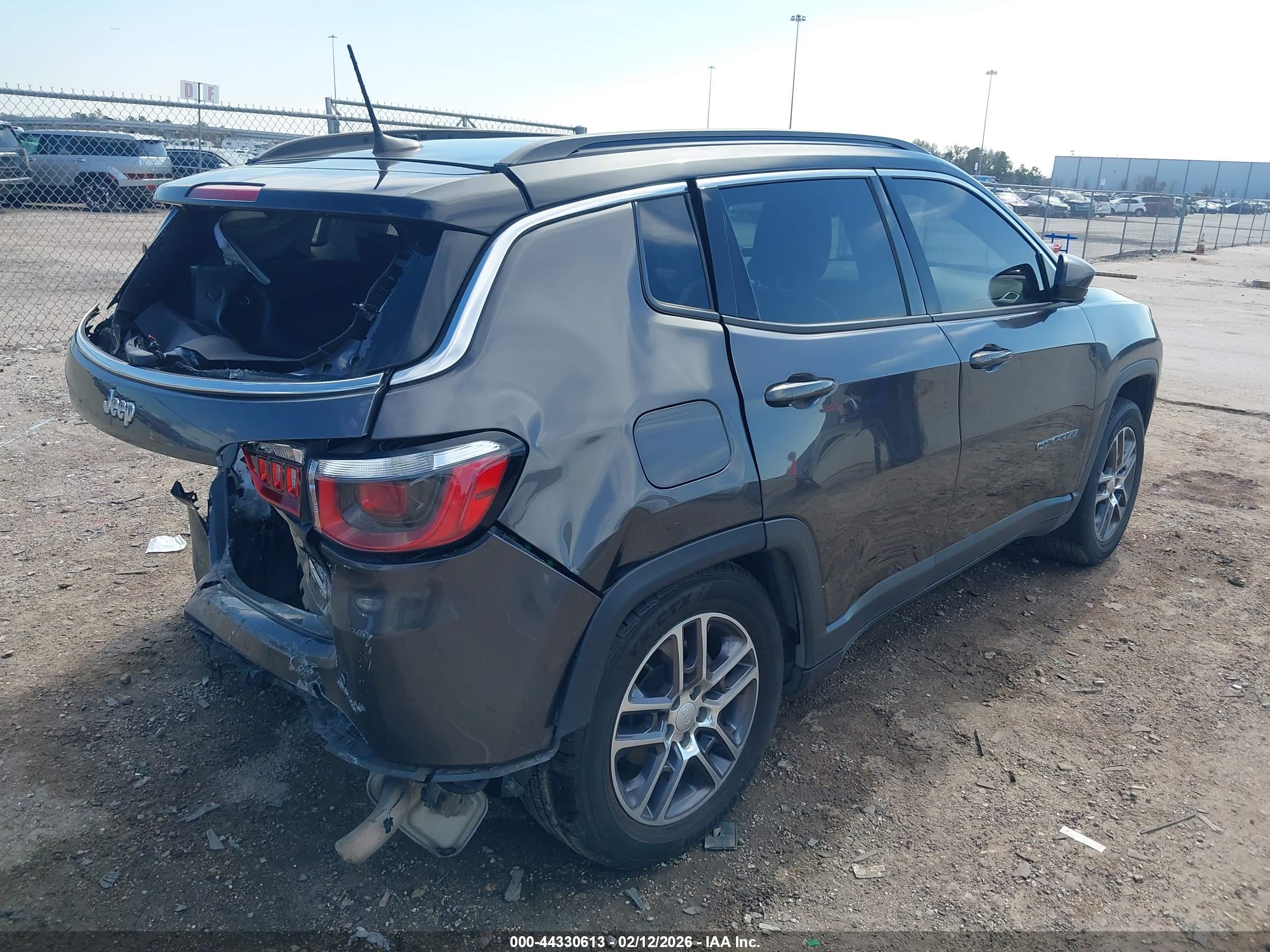 JEEP COMPASS image 4