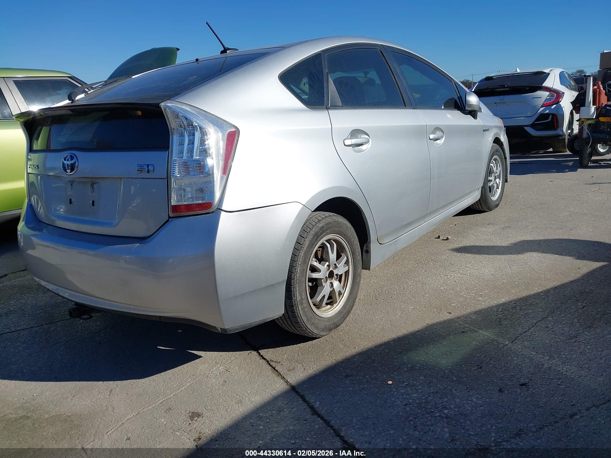 TOYOTA PRIUS image 4